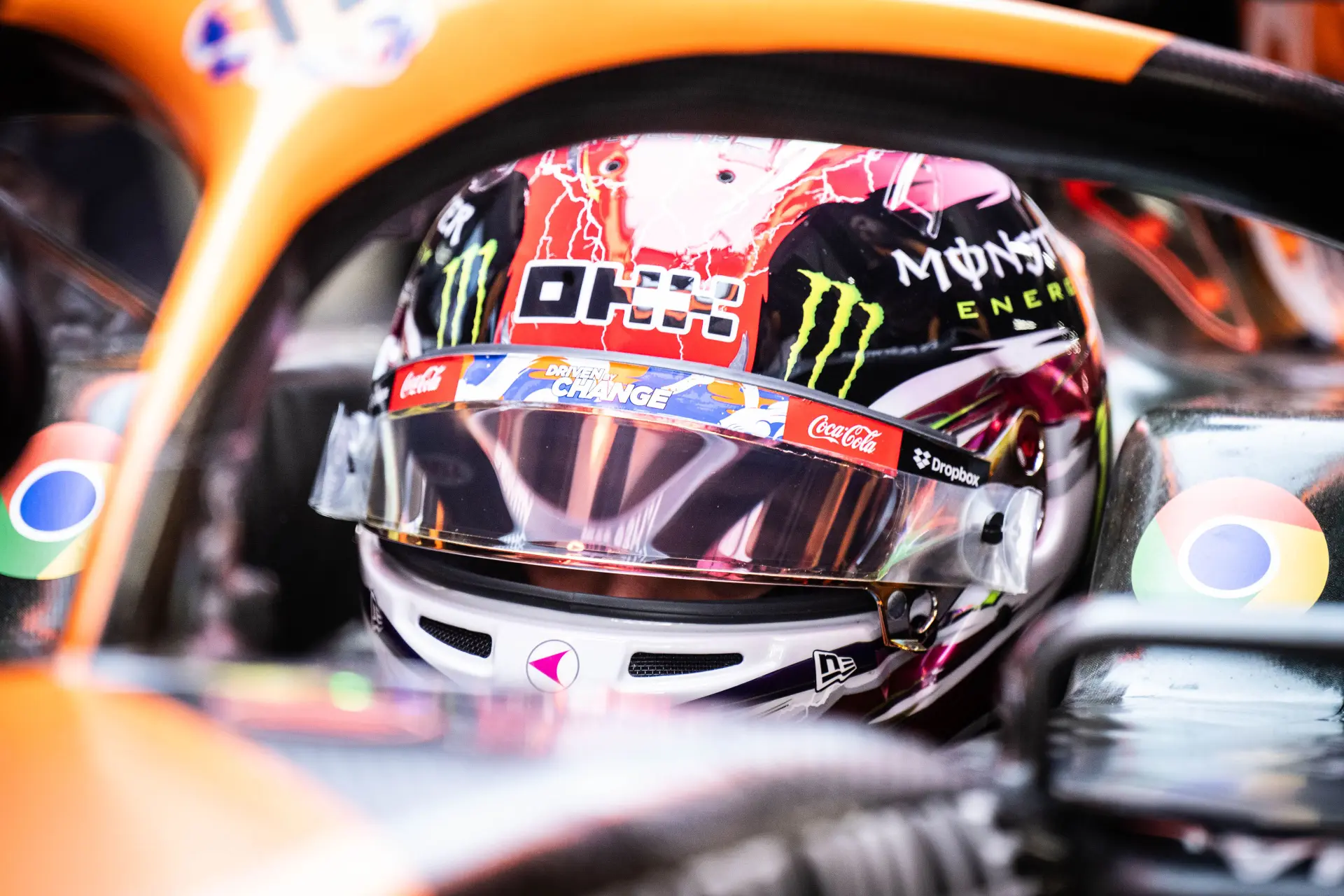Norris kent geen angst voor Verstappen: 'Vind het juist leuk om tegen Max te rijden'