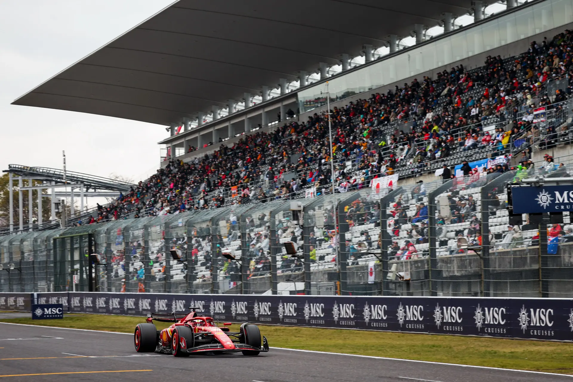 Man of the moment Sainz blinkt weer uit: 'Ik dacht even dat het podium niet door zou gaan'