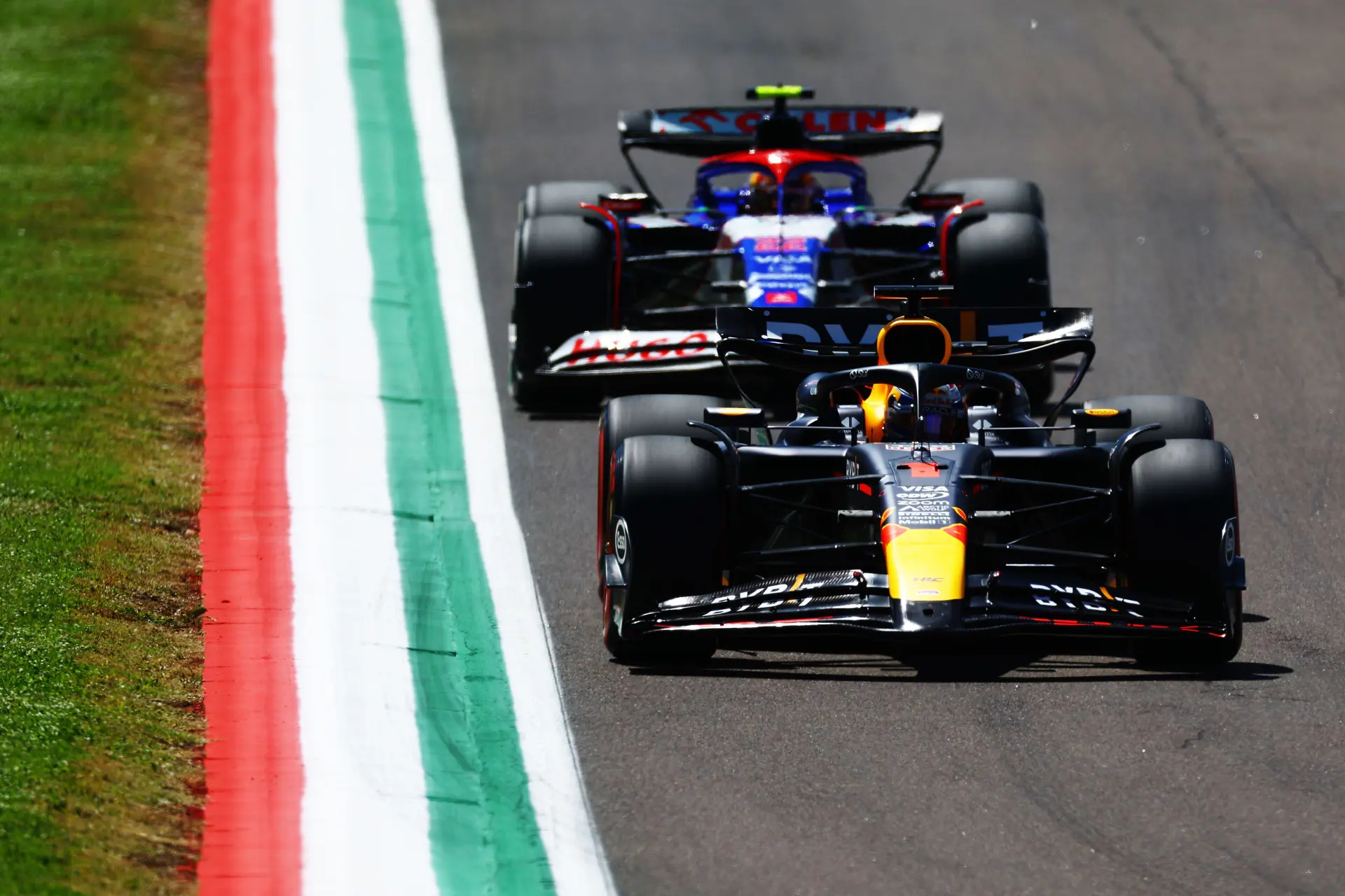 Kiest Sky Sports een kant? 'Waardige teamgenoot voor Verstappen? Ik denk de andere optie'
