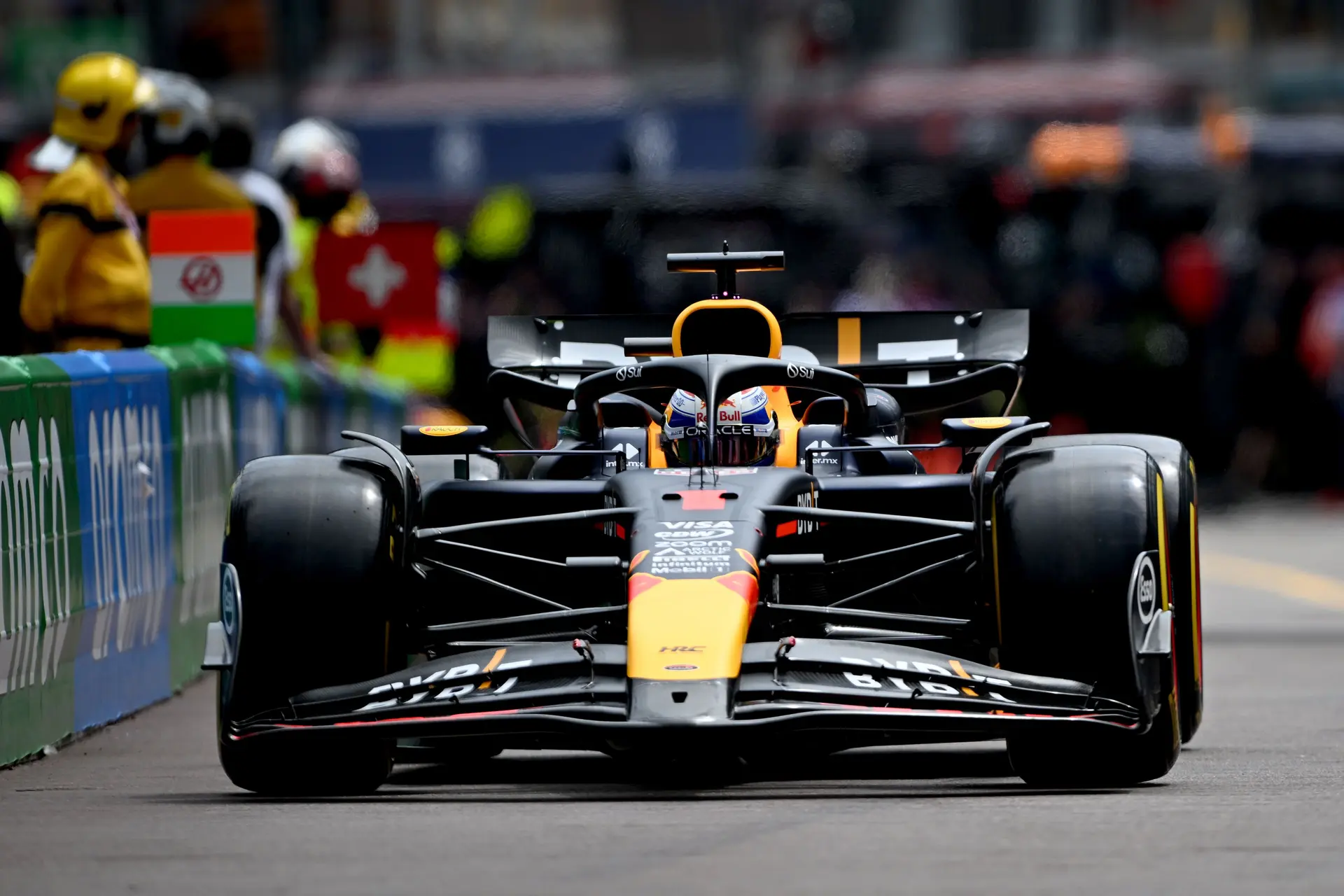 Schmidt haalt opgelucht adem: 'Het wordt geen Verstappen-show dit jaar'
