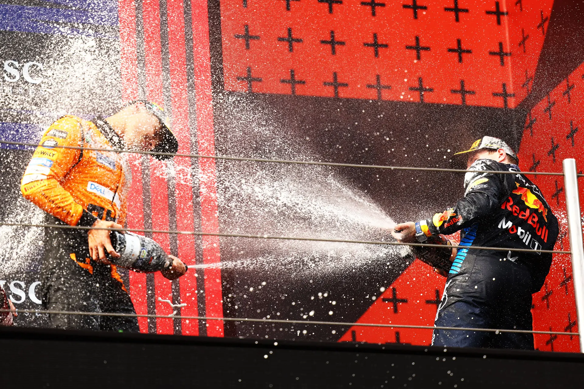 Verstappen houdt rekening met McLaren in titelstrijd: 'Dan kan dat vrij snel omslaan'