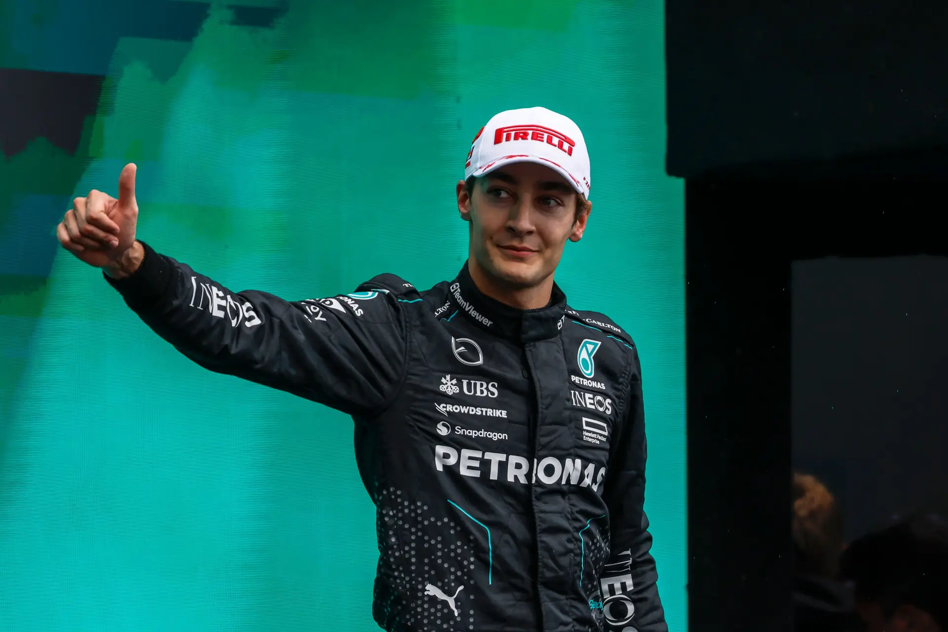 Russell baalt van inschattingsfout: 'Kostte ons het gevecht met Verstappen'