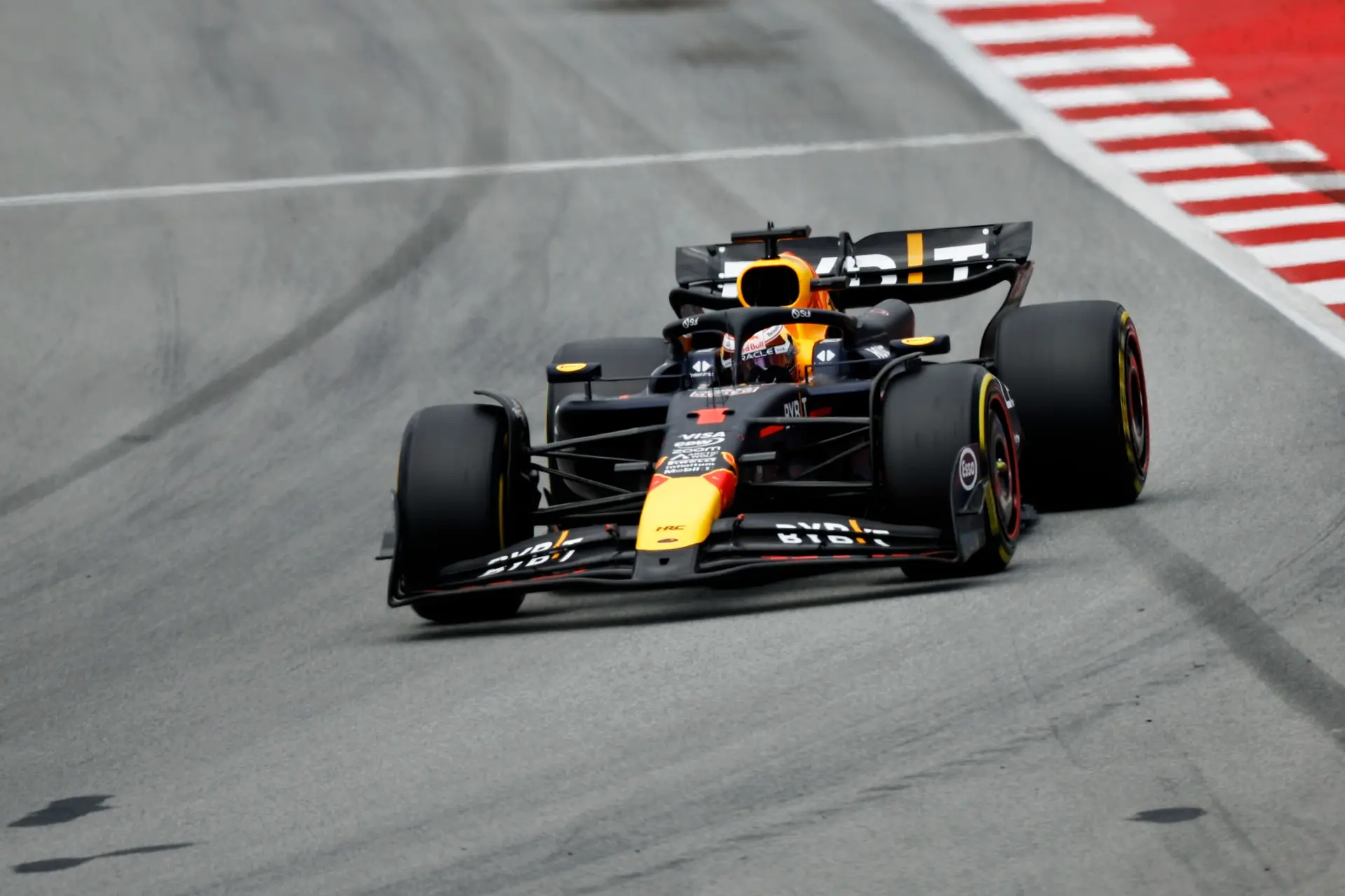 WK-Stand: Verstappen breidt leiding in beide klassementen eigenhandig uit, Norris naar P2