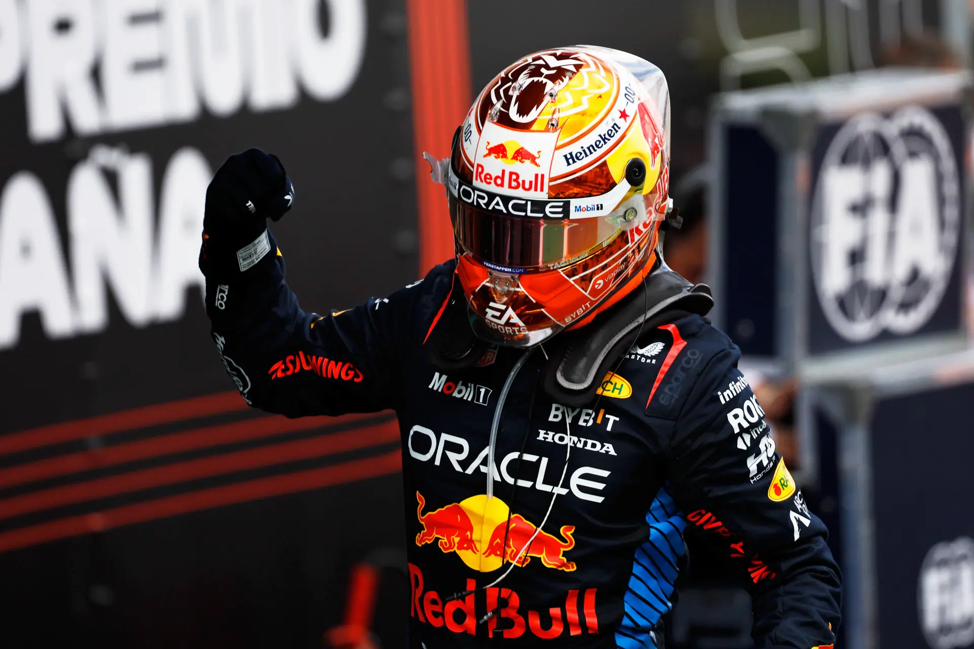 Britse verslaggeefster keek met ontzag naar Verstappen: 'We zien in 2024 het allerbeste van Max'