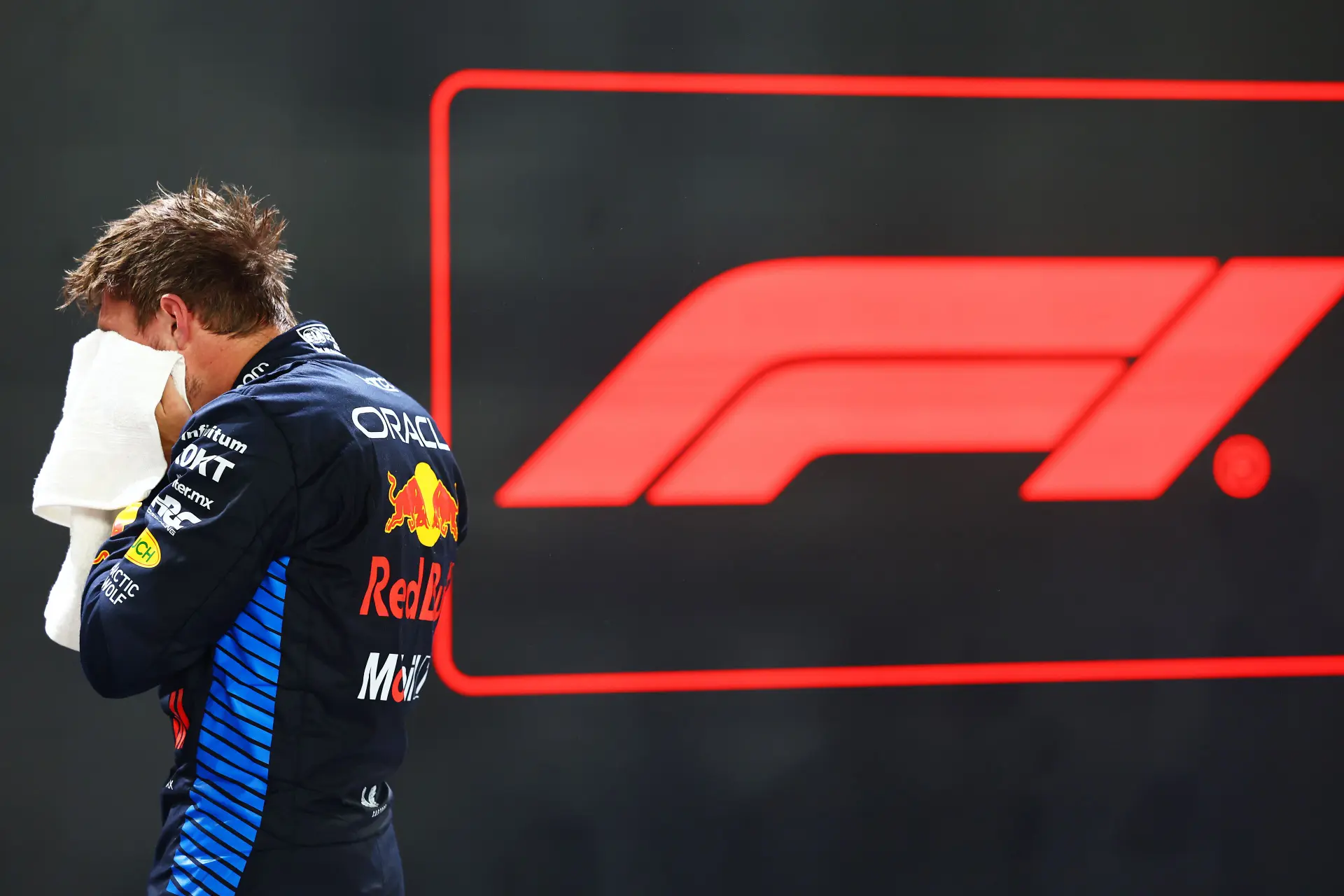 max verstappen singapore warm 12
