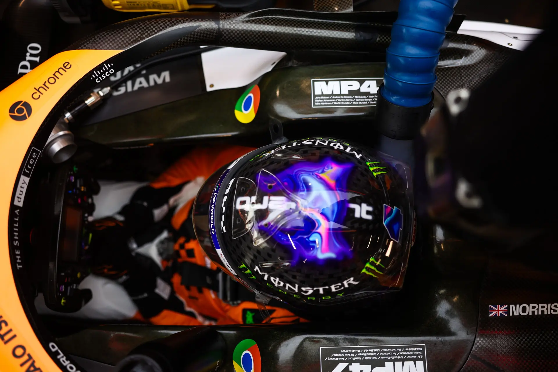 Verstappen verrast met eerste startrij, titanenduel met Norris op komst