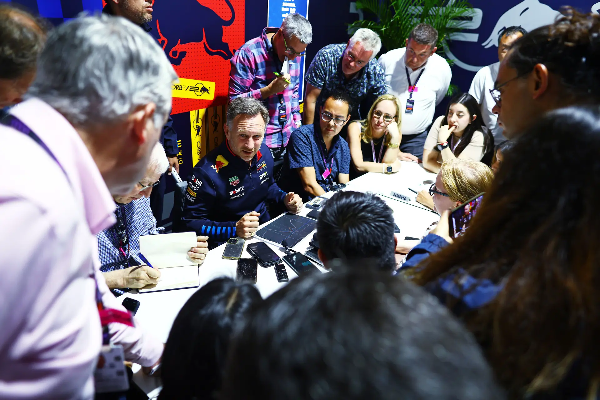 Horner nam A4-tje met telemetrie mee voor de journalisten: 'Ik laat jullie de GPS-data van bocht 4 zien'