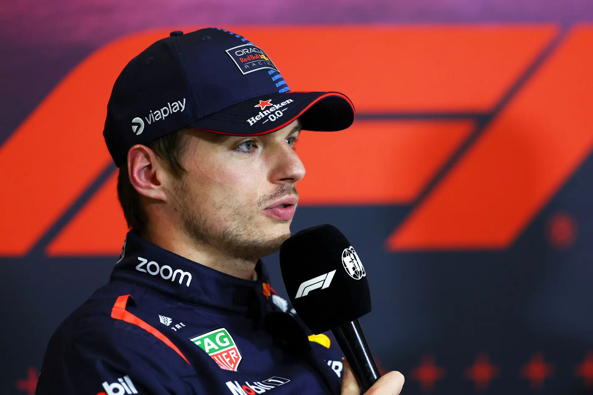 Verstappen maakt zich niet druk om aanpassing richtlijnen na Norris-incident: 'Verandert voor mij niks'