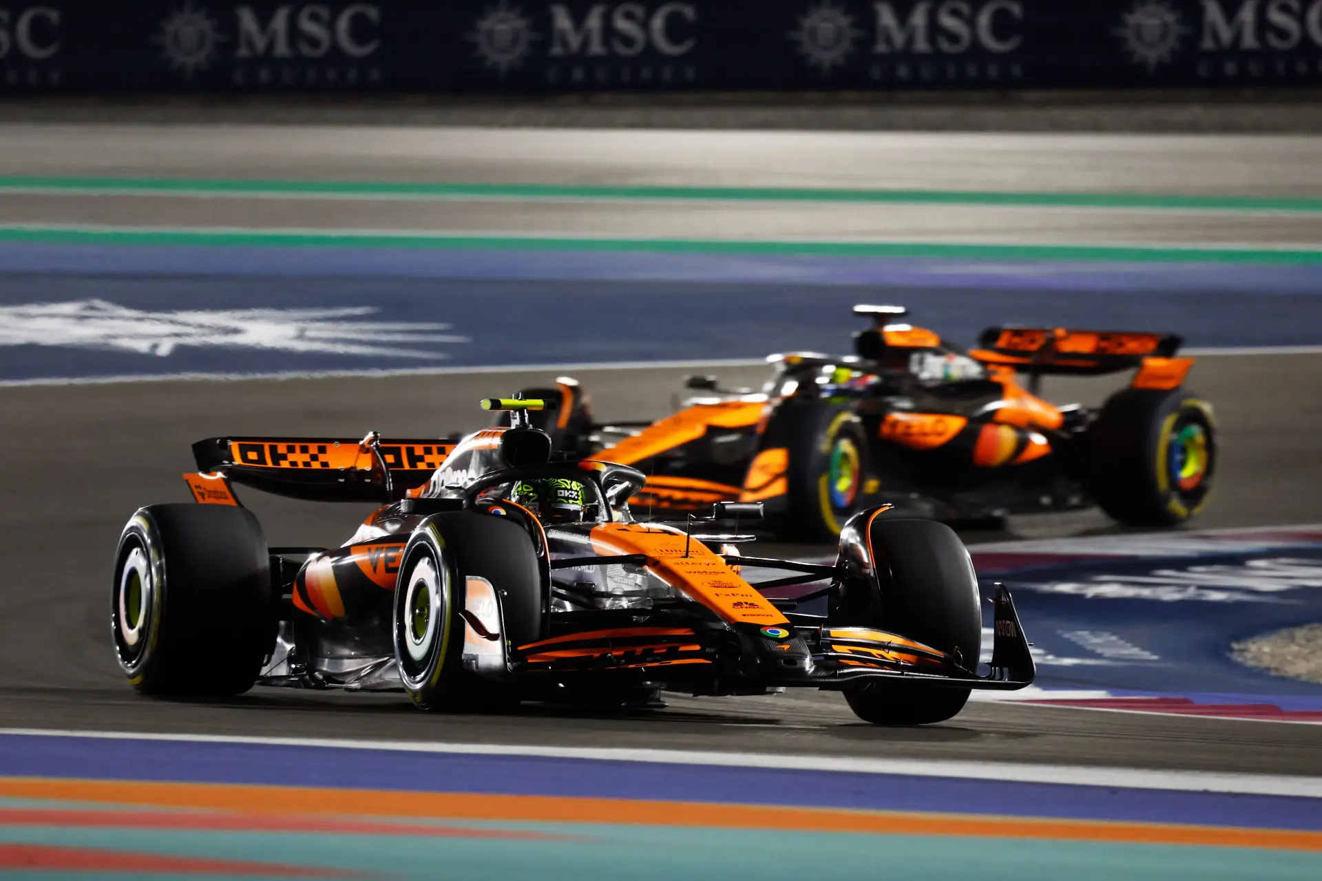Inhalen Red Bull was doorbreken barrière voor McLaren: 'Brown nu wellicht nog nerveuzer'