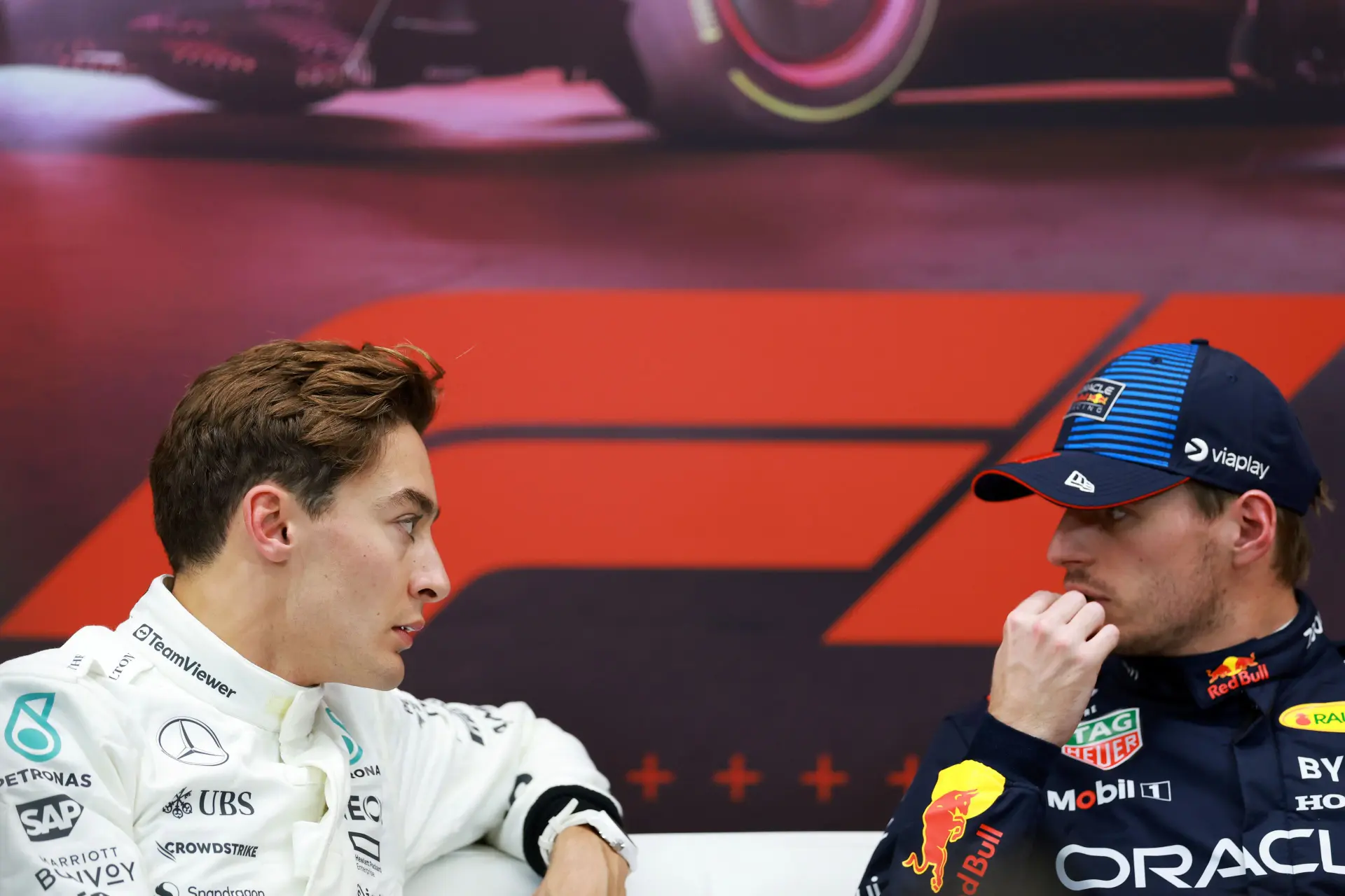 Russell sprak Verstappen nog na Barcelona: 'Hij was bezig met de kinderwagen inklappen'