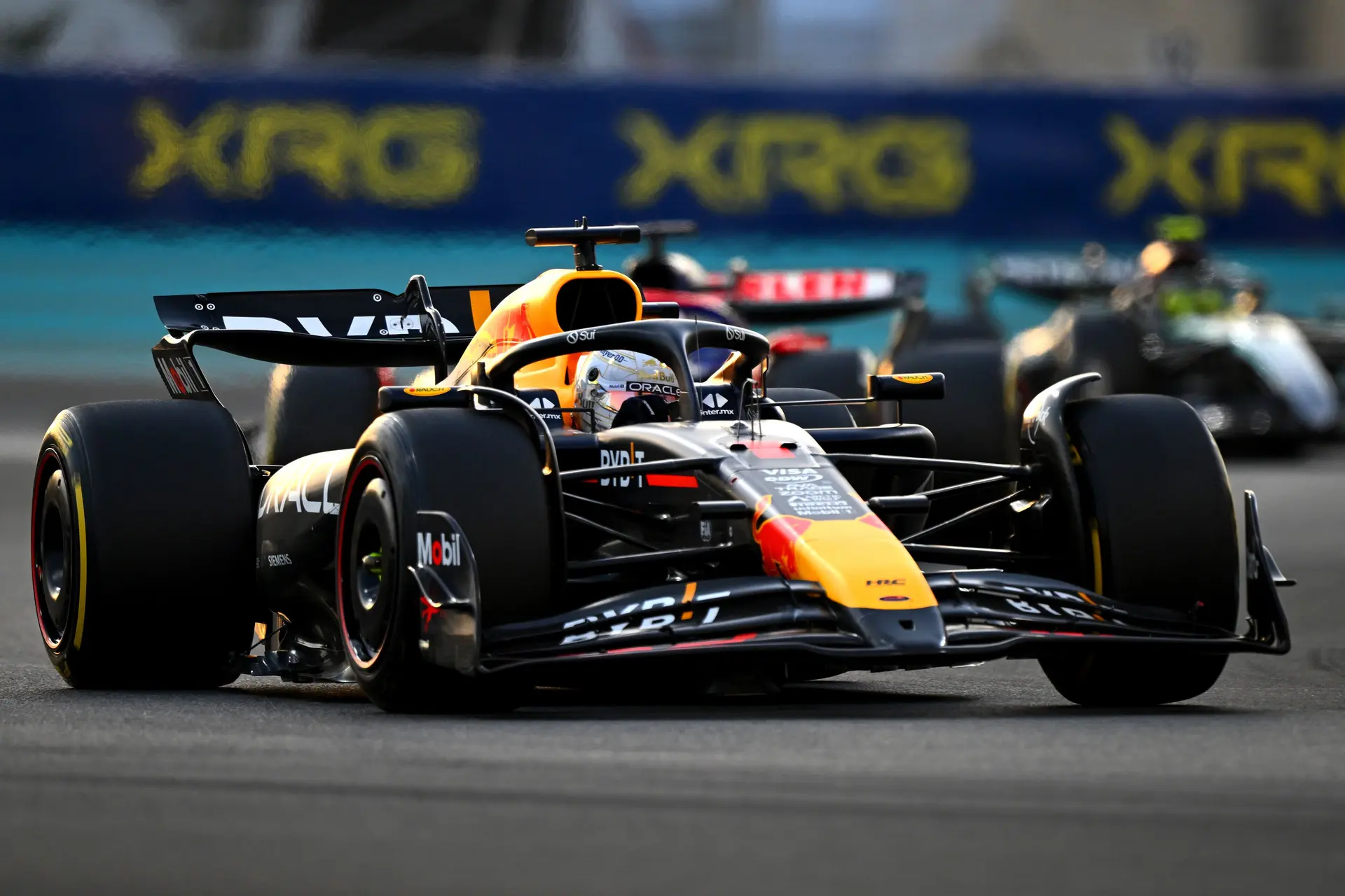 Stevige kritiek aan het adres van Verstappen: 'Mensen kunnen erom lachen, maar ik niet'