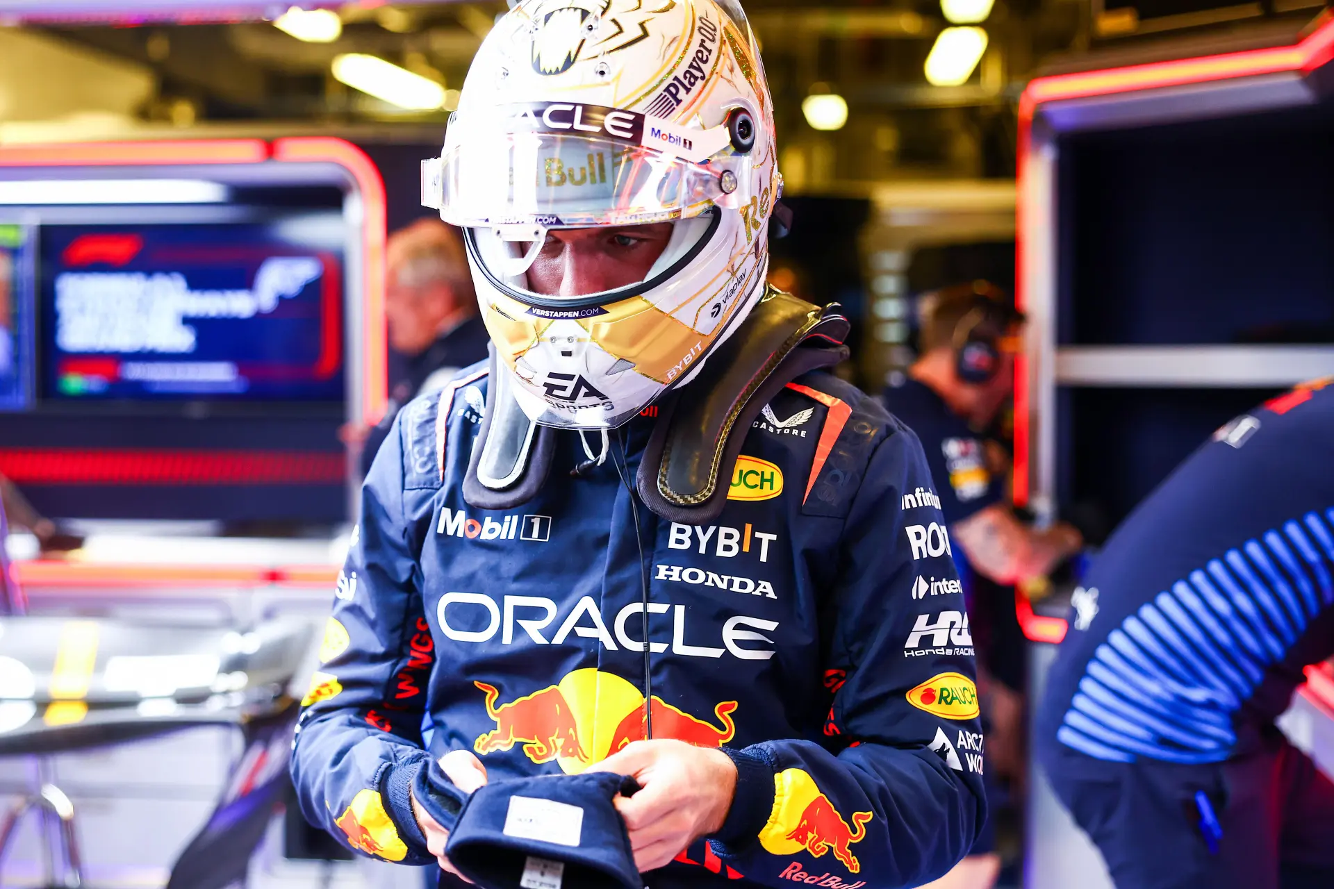 Voetbaltrainer Klöpp wil graag een babbel maken met Verstappen: 'Dat is echt gekte'