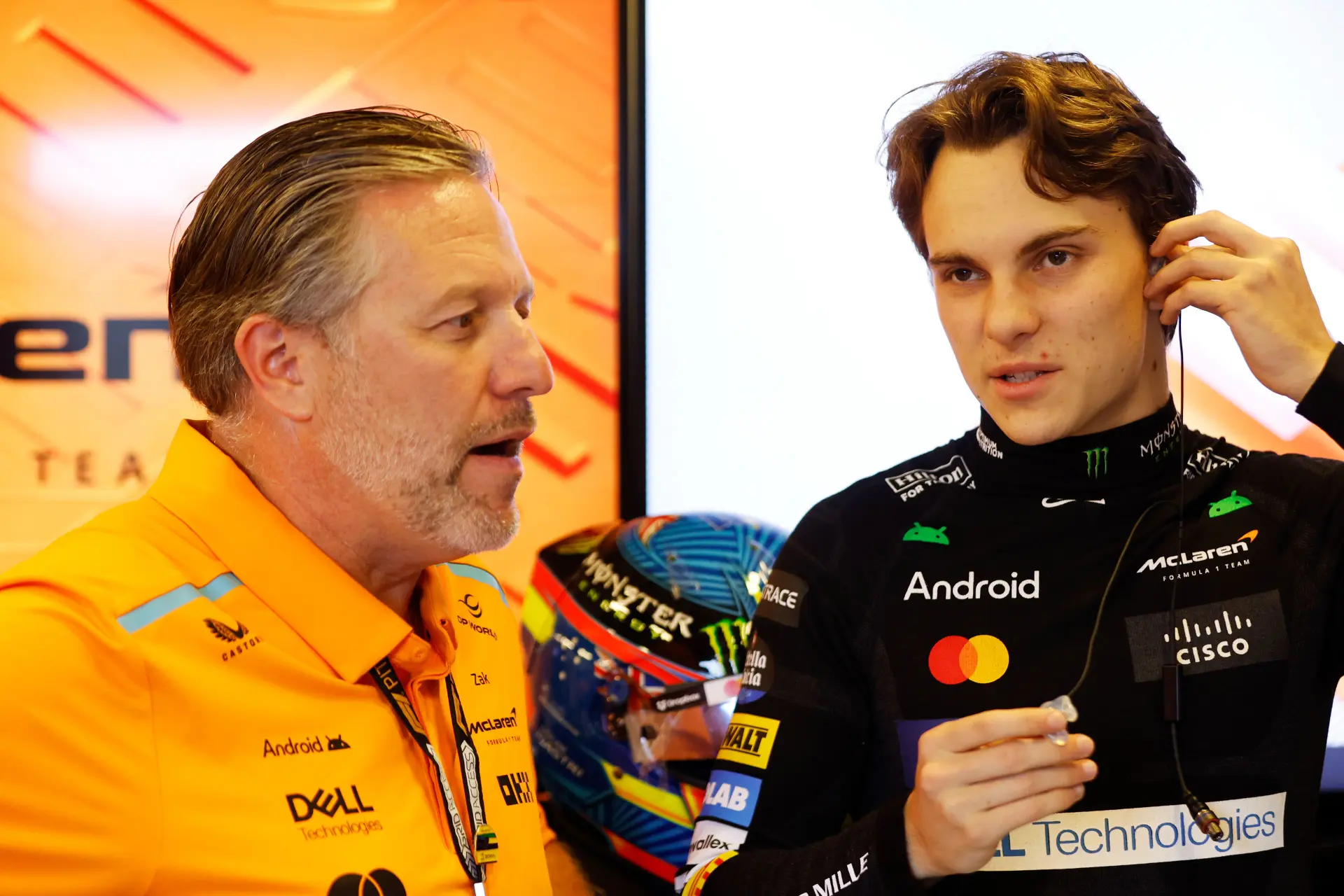 Doornbos had gesprek met Webber: 'McLaren was toch niet zo blij met Piastri'