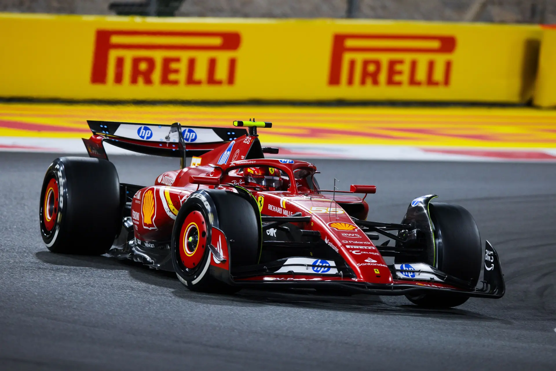 Sainz sr. komt Ferrari tegemoet: 'Ik zou niet zeggen dat ze zich slecht gedragen hebben'