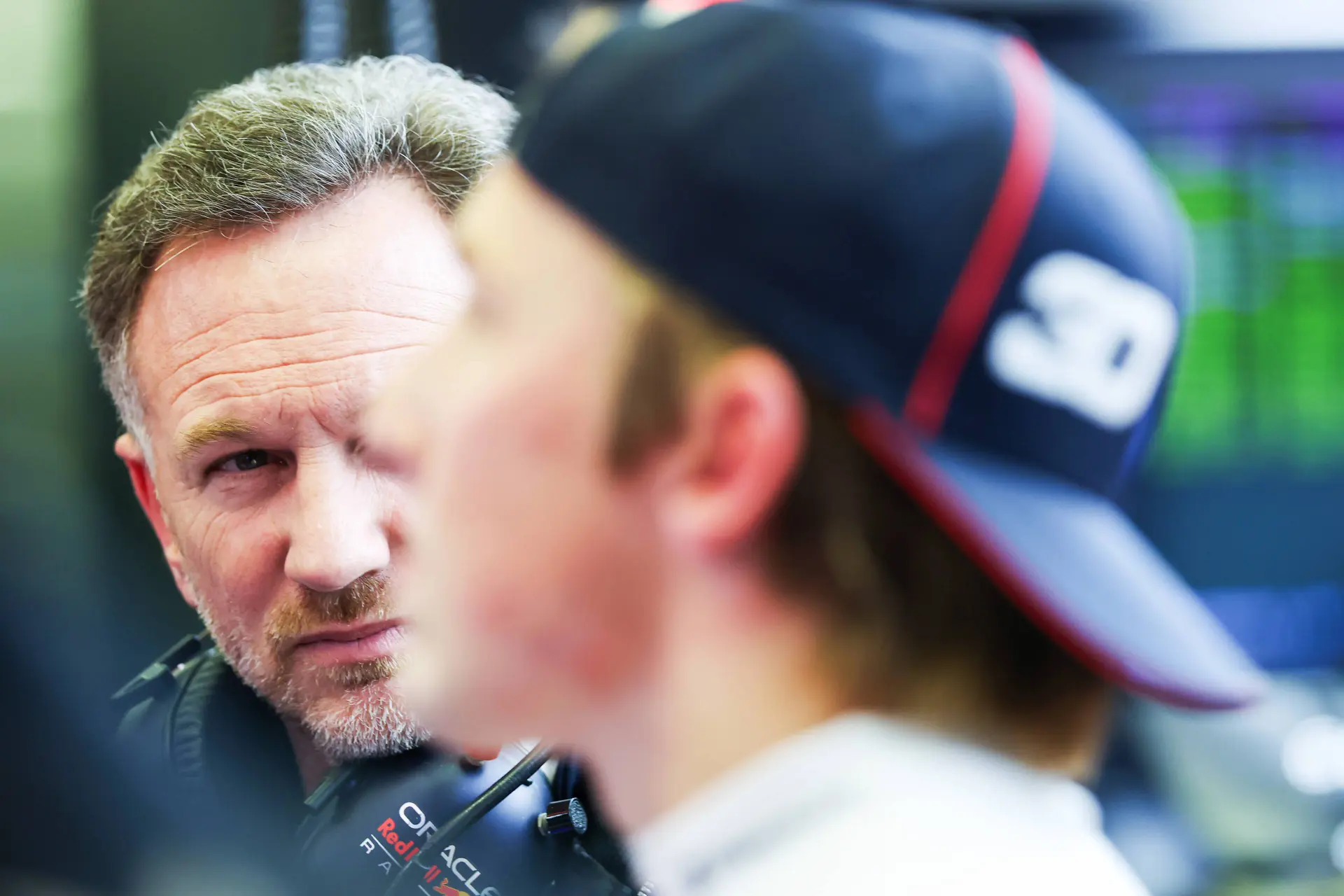 Horner geconfronteerd met draaideurpolitiek bij Red Bull: 'Moet je niet meer doen?'