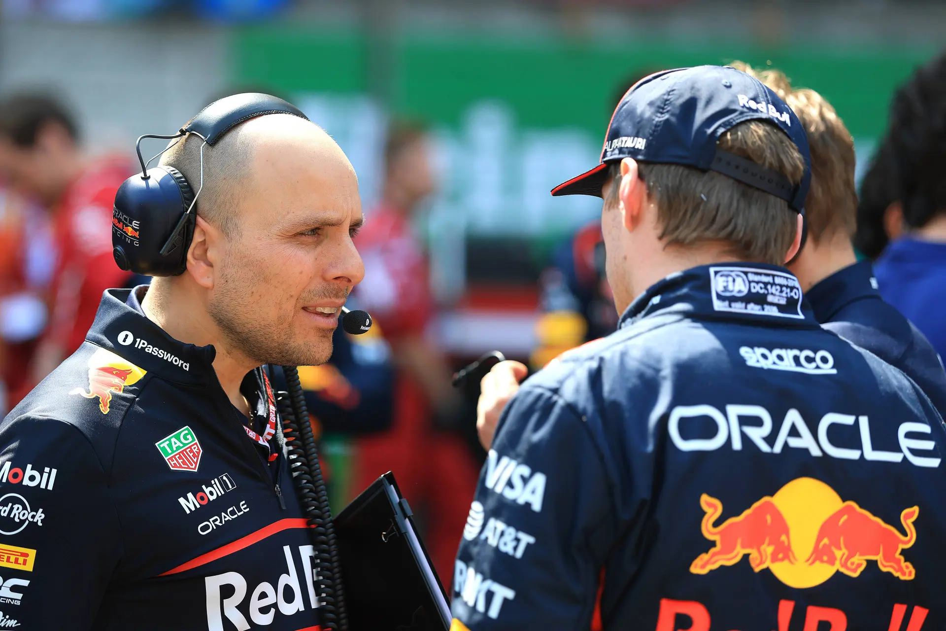 Verstappen staat stil bij de cruciale keuze van zijn rechterhand: 'Wist niet wat ik moest doen'