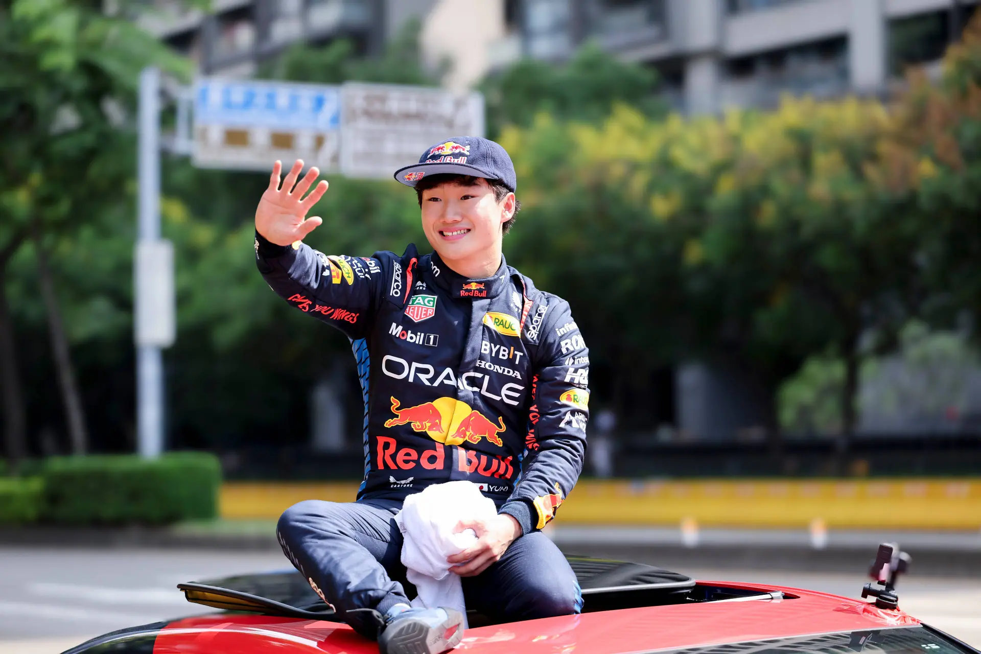 Kalff hoopt dat Tsunoda podium pakt: 'Kans groot dat de andere Red Bull-bolide de race wint'