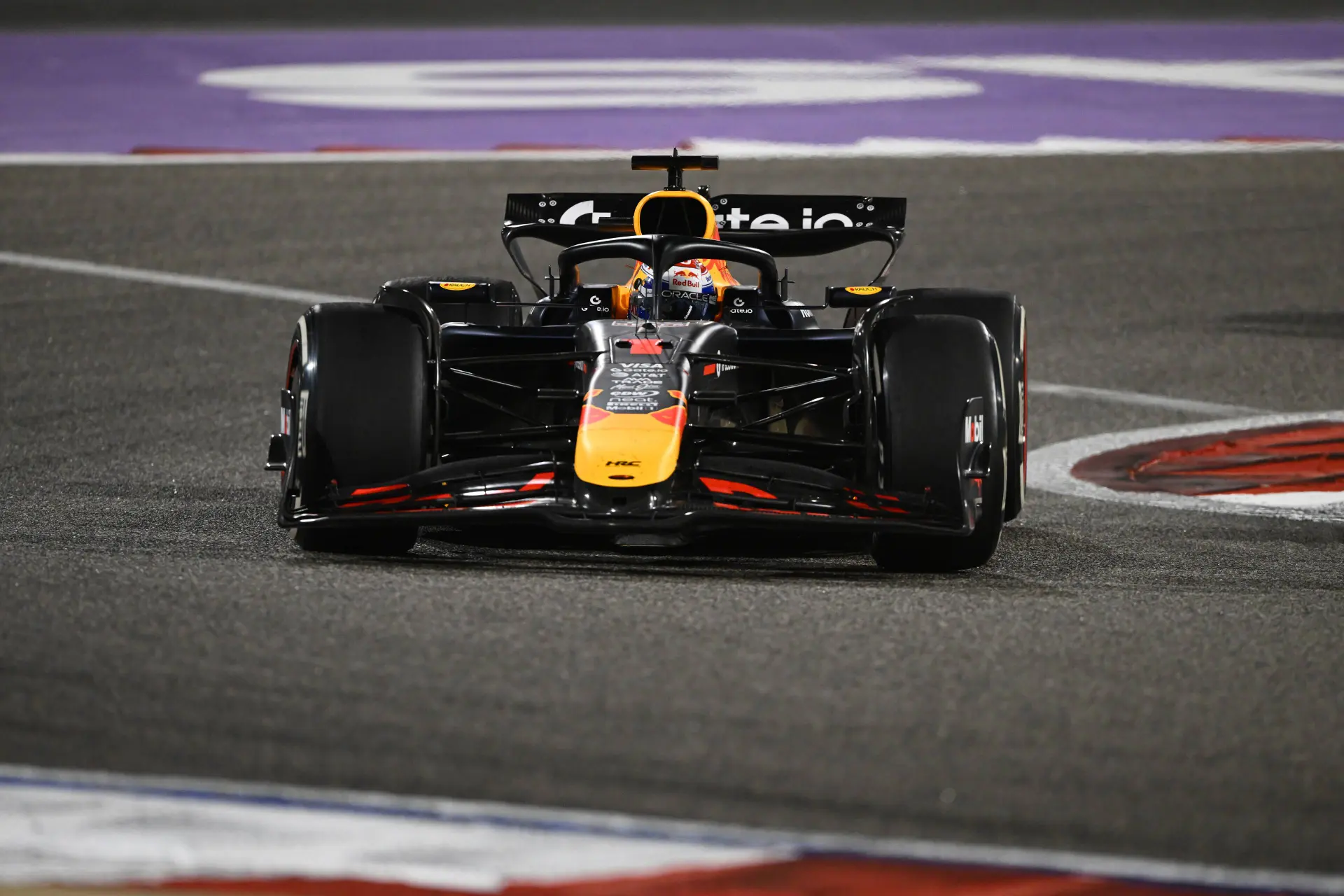 Mol bang dat GP Bahrein weerslag kan hebben op komende races: 'Als zelfs Verstappen het niet kan'