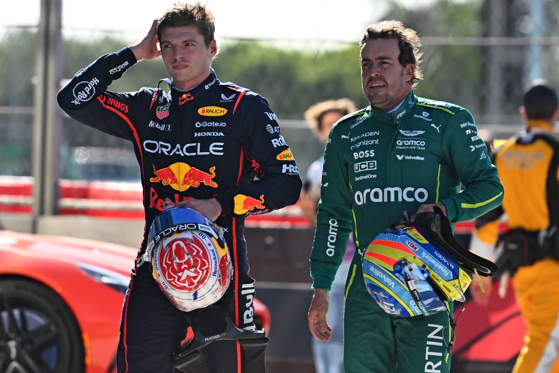 Alonso hoopt dat Verstappen na zijn F1-carrière blijft racen: 'Dan gaan we allemaal weer kijken'