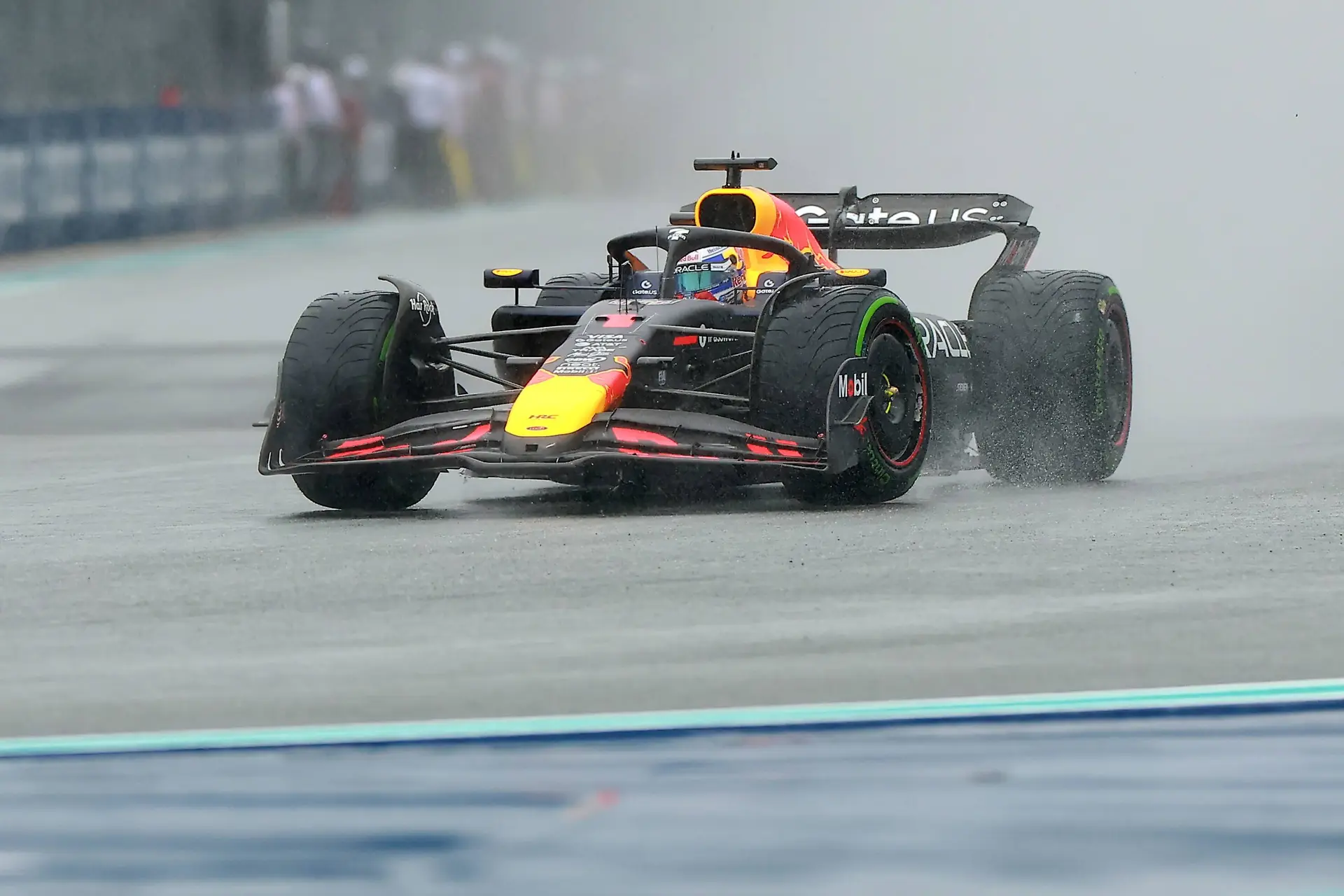 Update | FIA geeft officiële weerswaarschuwing, noodvergadering ingelast