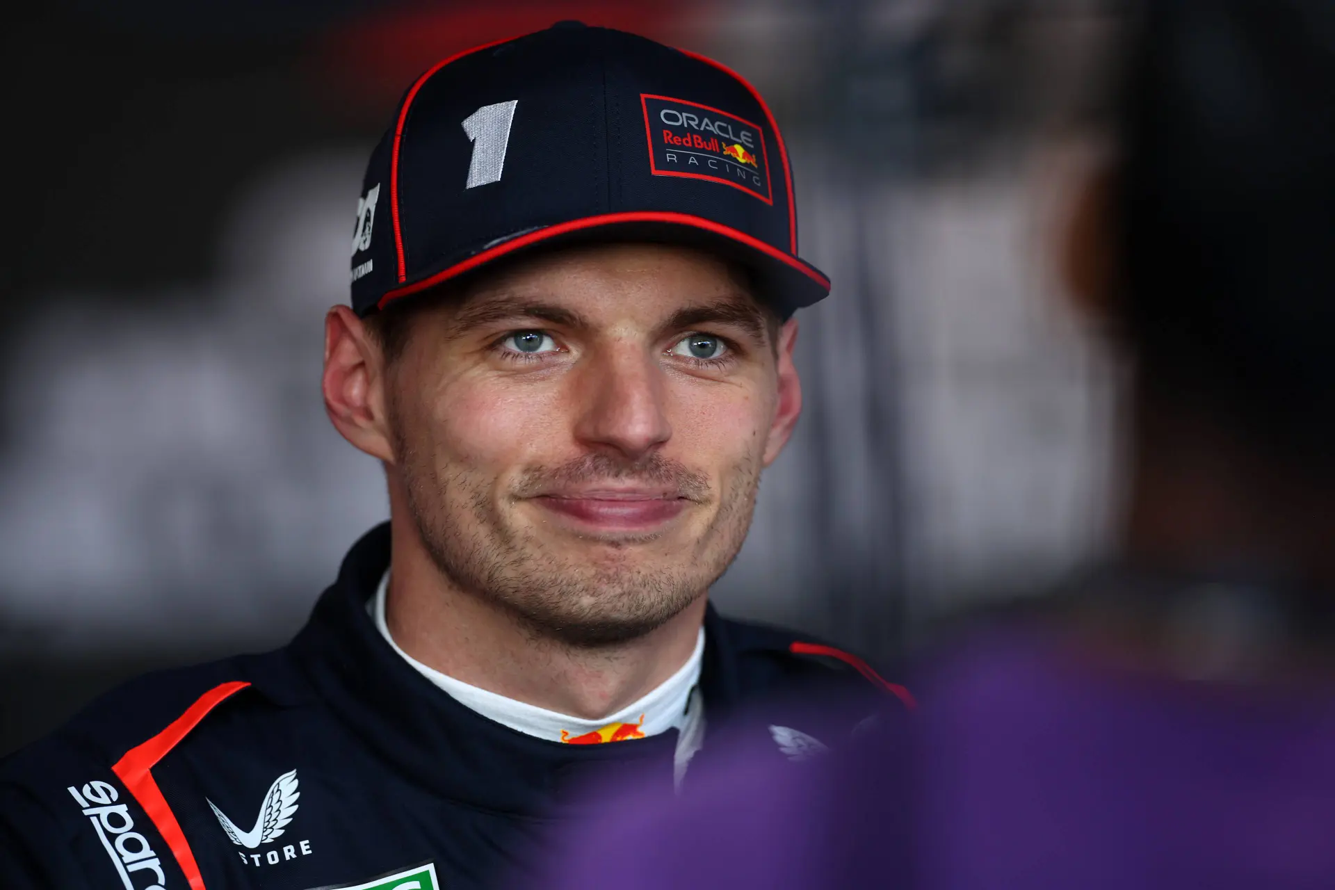 Verstappen haalt fel uit na 'dom commentaar': 'Alsof andere rijders zich dan aangevallen voelen'