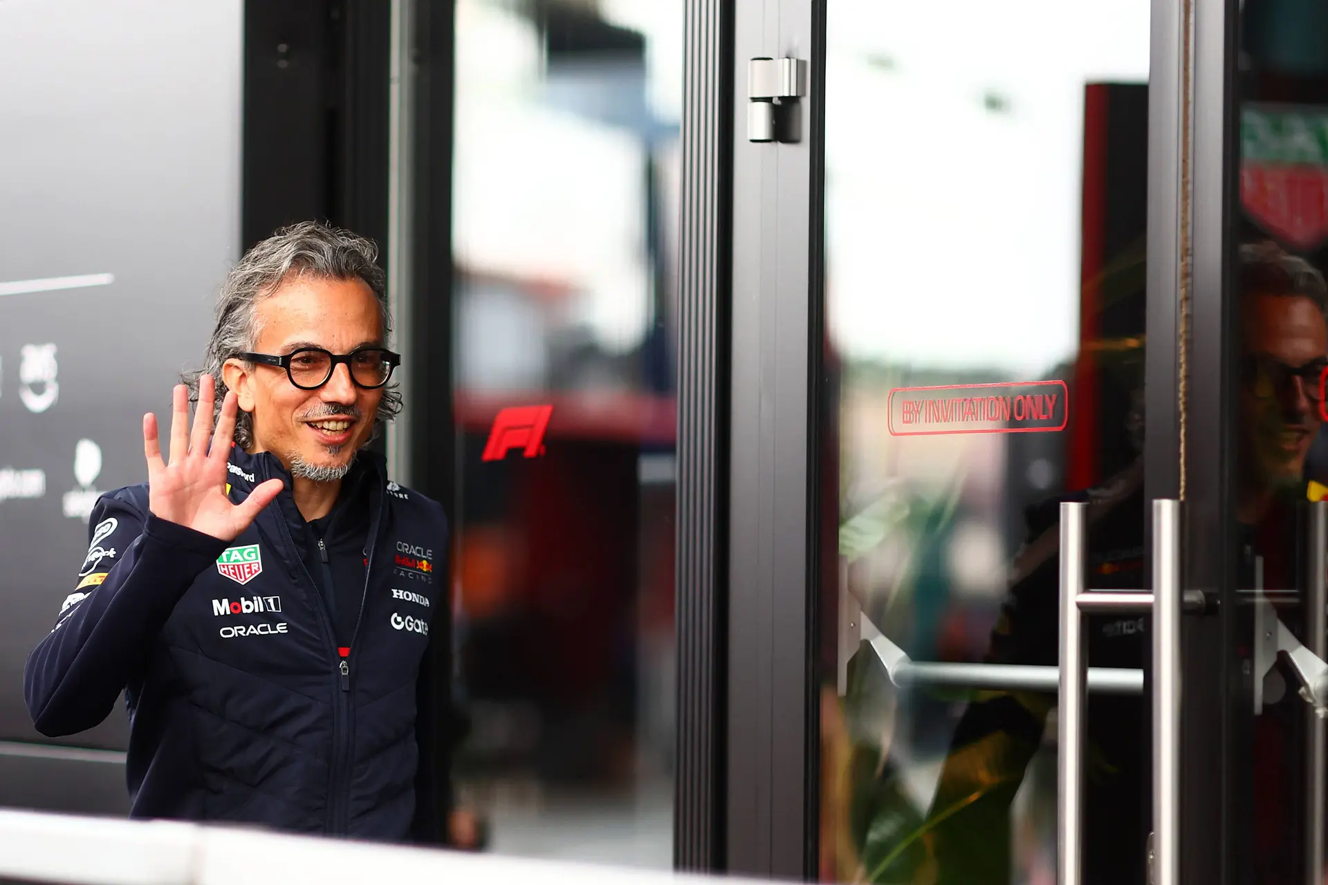 Red Bull-teambaas prijst Verstappen de hemel in: 'Tot laat op het circuit gebleven'