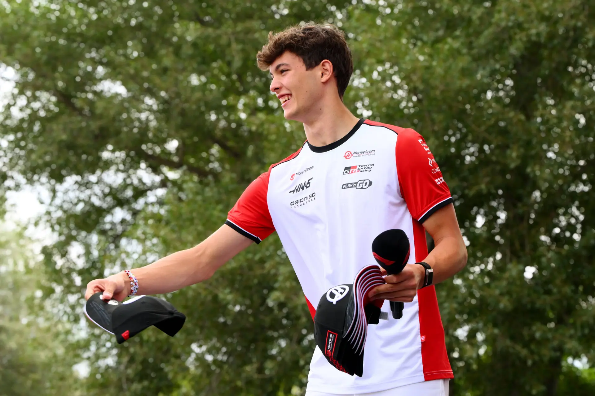 Bearman rijdt vanuit de pits naar plaats 6: 'Ik kon het nog net volhouden'