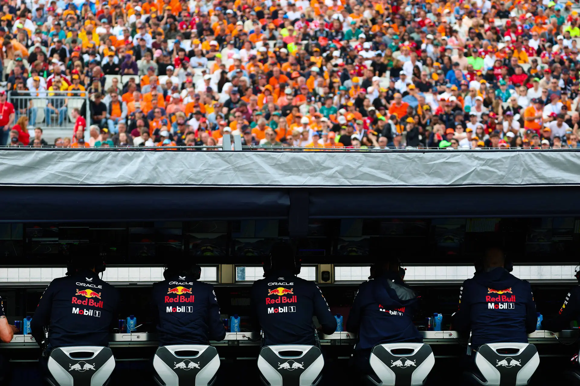 Laatste pitstop Red Bull mogelijk overbodig, aanvaring Norris zou in het voordeel van Verstappen zijn
