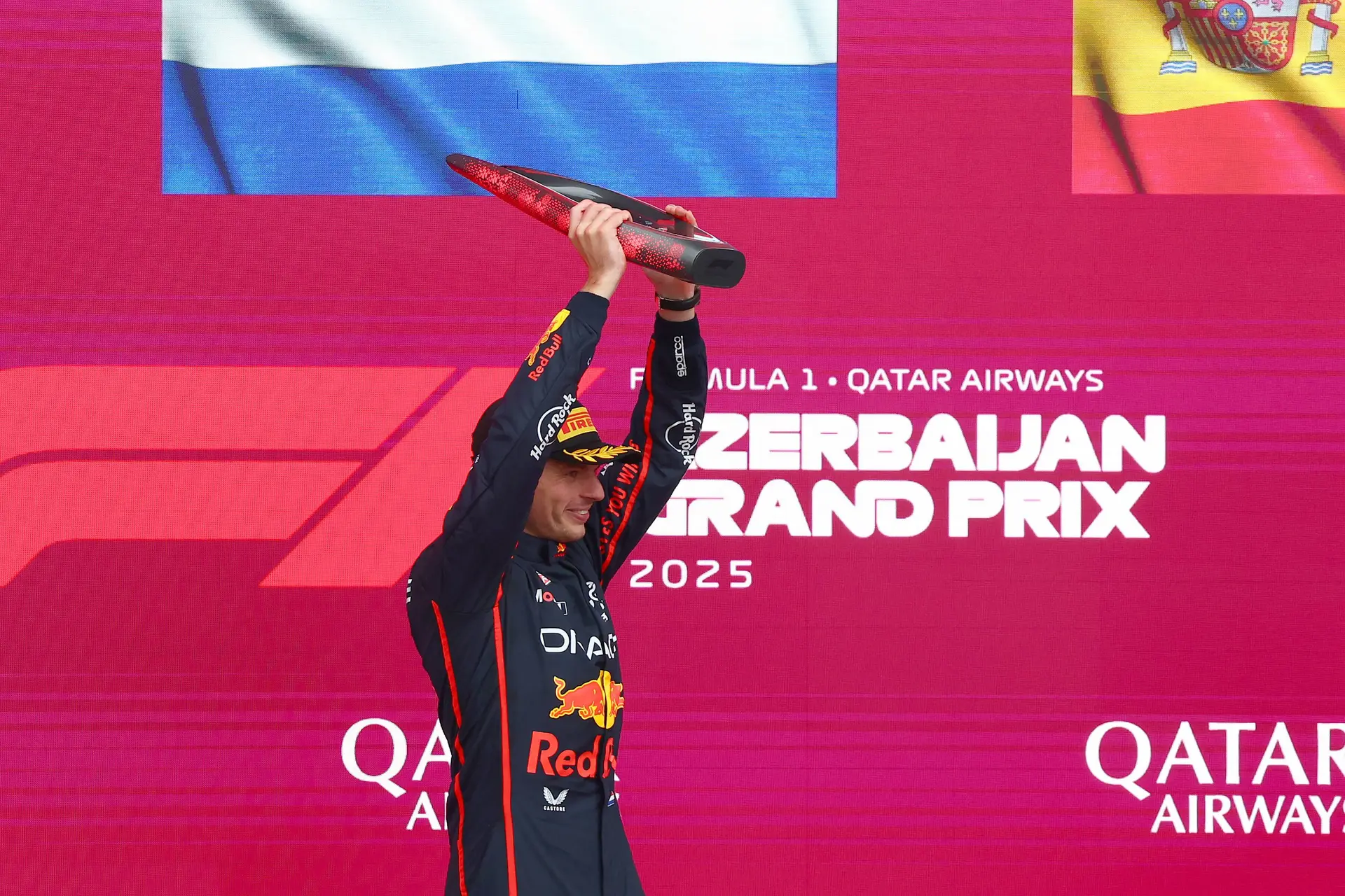 De race van Verstappen | Lambiase hoorde niets door cruise control: 'Ik check maar even of alles oké is'