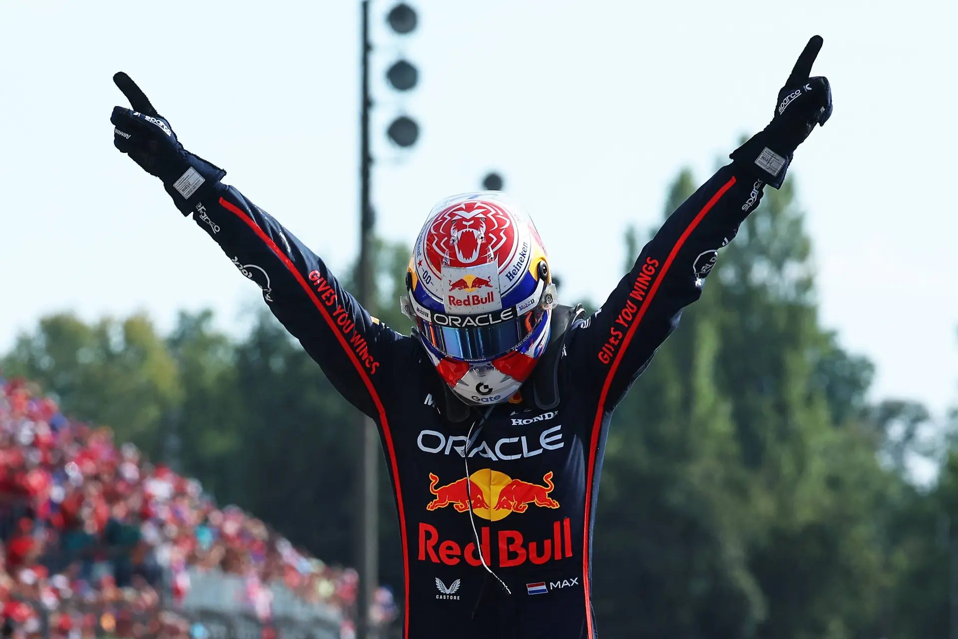 Windsor lijkt weer in titelkansen van Verstappen te geloven: 'Het is niet onmogelijk'