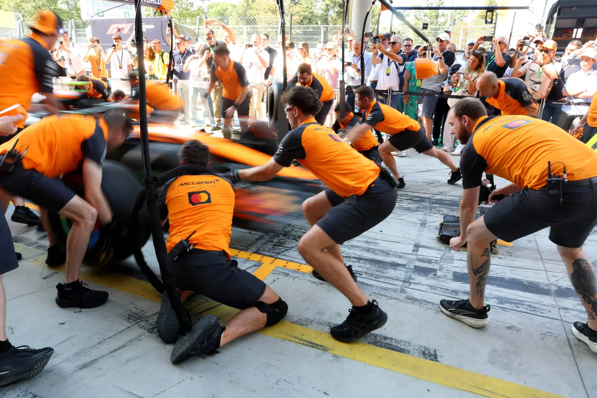 Naast teamorders lijkt nieuwe trend McLaren vooral één kant van de titelstrijd te 'regisseren'