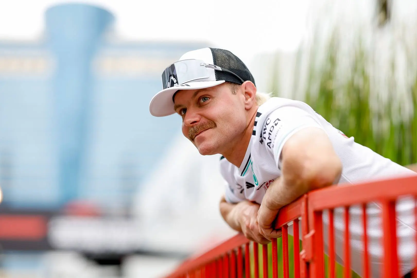 Bottas heeft stiekem al titelfavoriet: 'Dan juich ik voor hem'