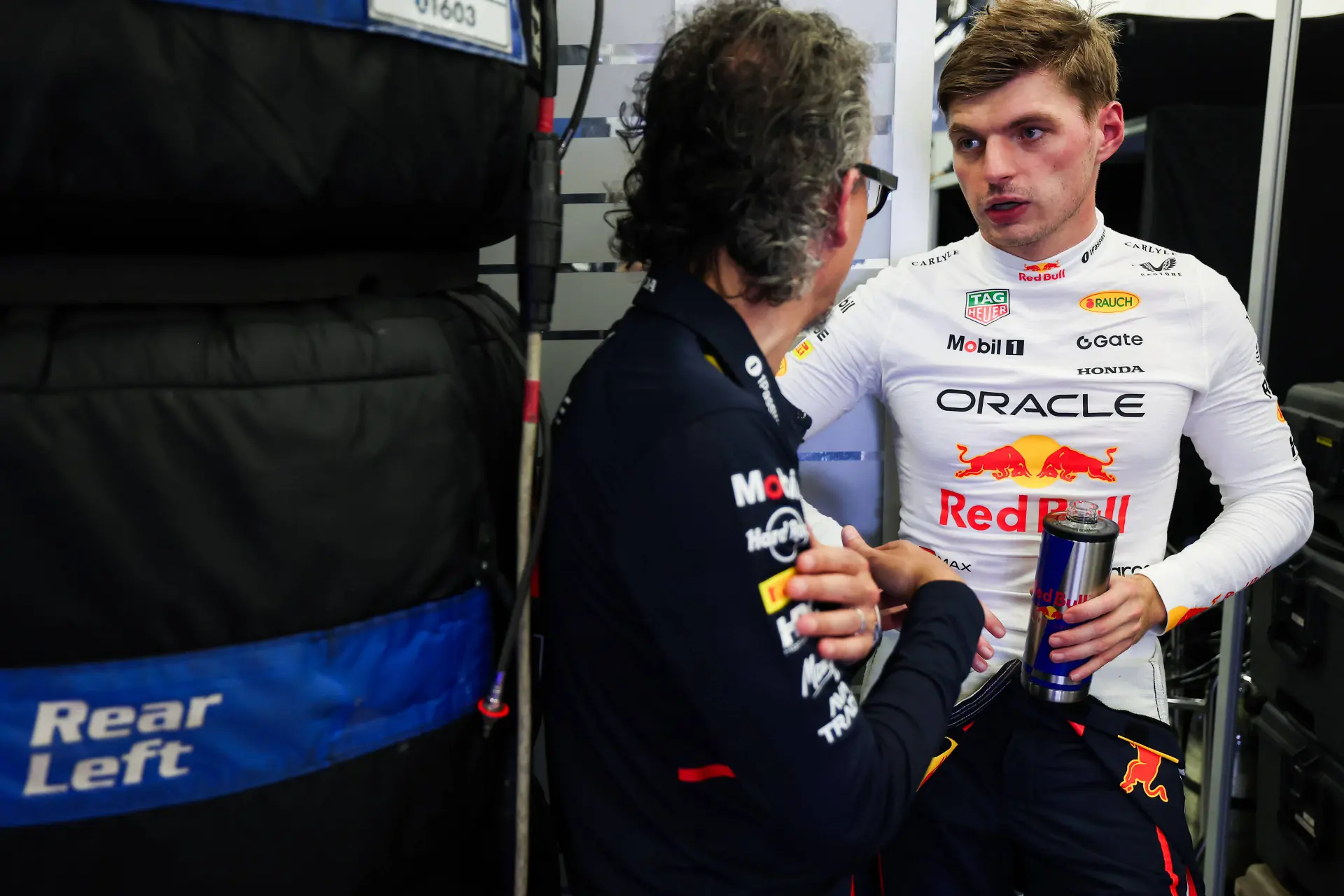 'Hoogwaardig samenspel' Verstappen-Mekies bewierookt: 'We hoorden die verhalen over Horner'