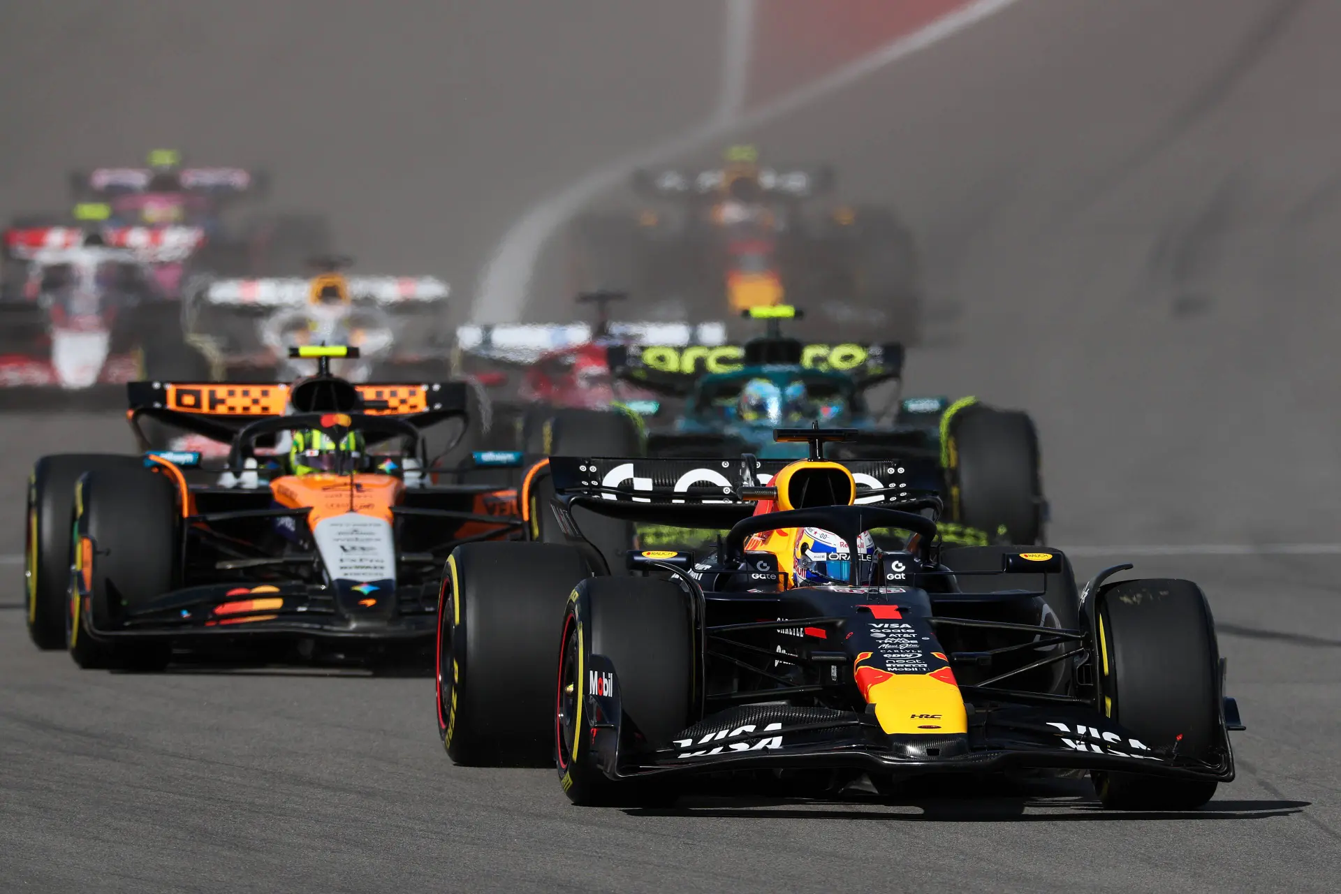 Duits medium betwijfelt of Verstappen McLaren op sportieve waarde heeft geklopt