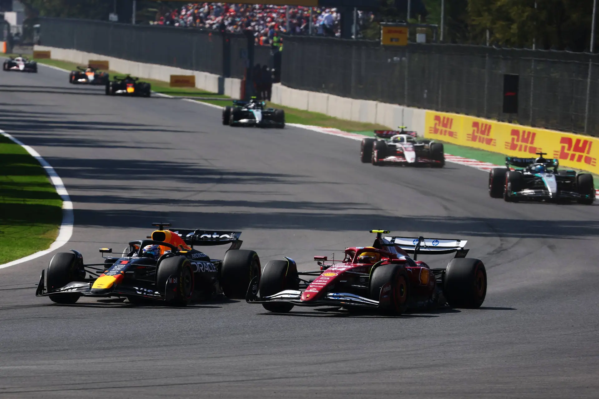Windsor analyseert het incident tussen Verstappen en Hamilton: 'Max weet precies wat er kan'