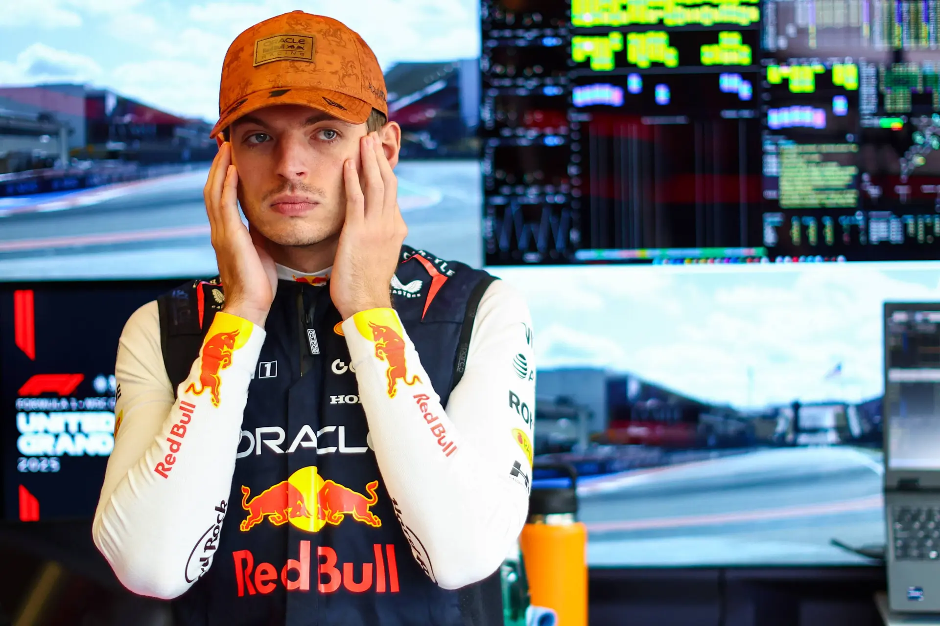 Engelse journalist steunt Verstappen en valt weggestuurde collega aan: "Wordt 'de slang' genoemd"