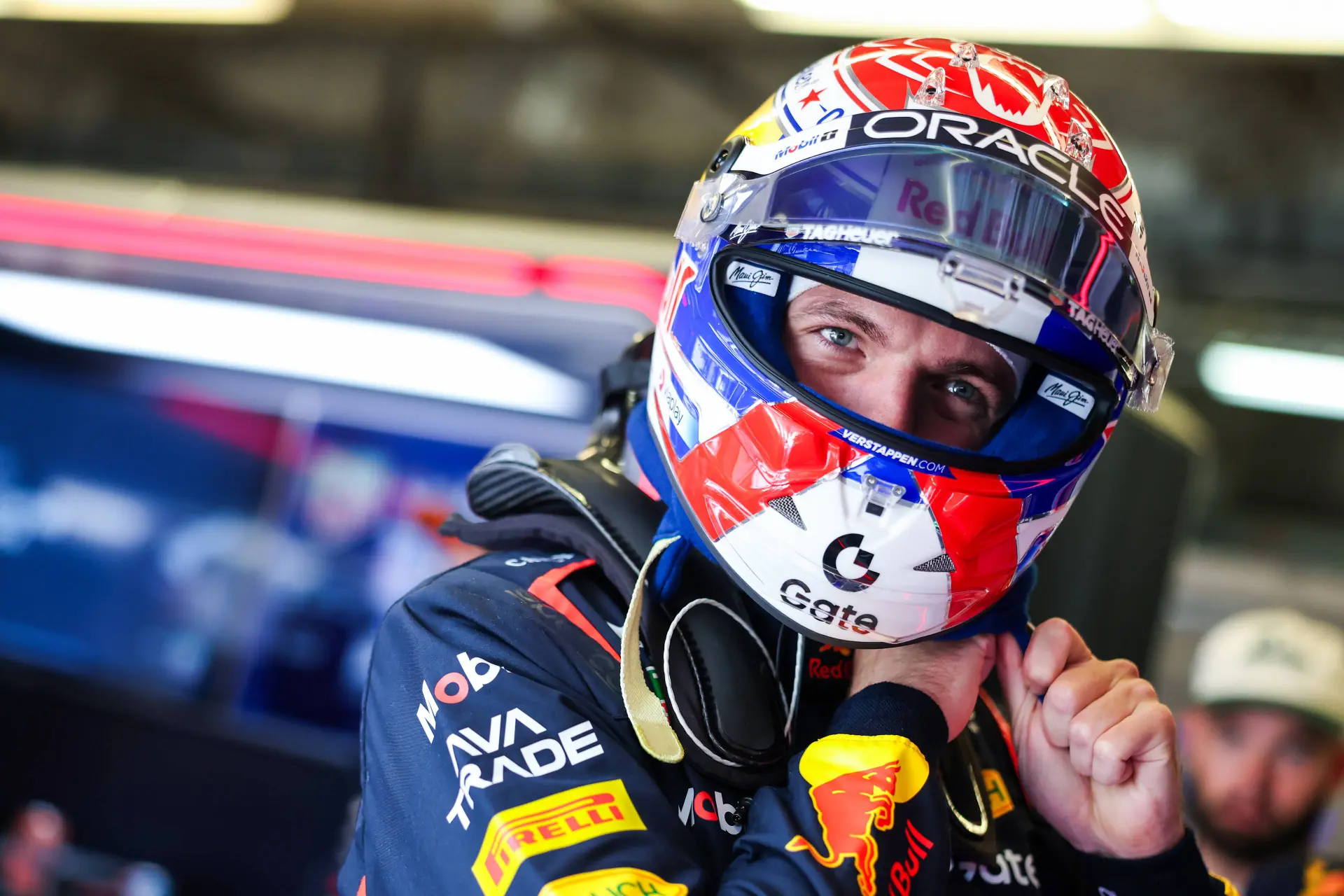 Verstappen grijpt poleposition en krijgt kans om in te lopen op McLaren