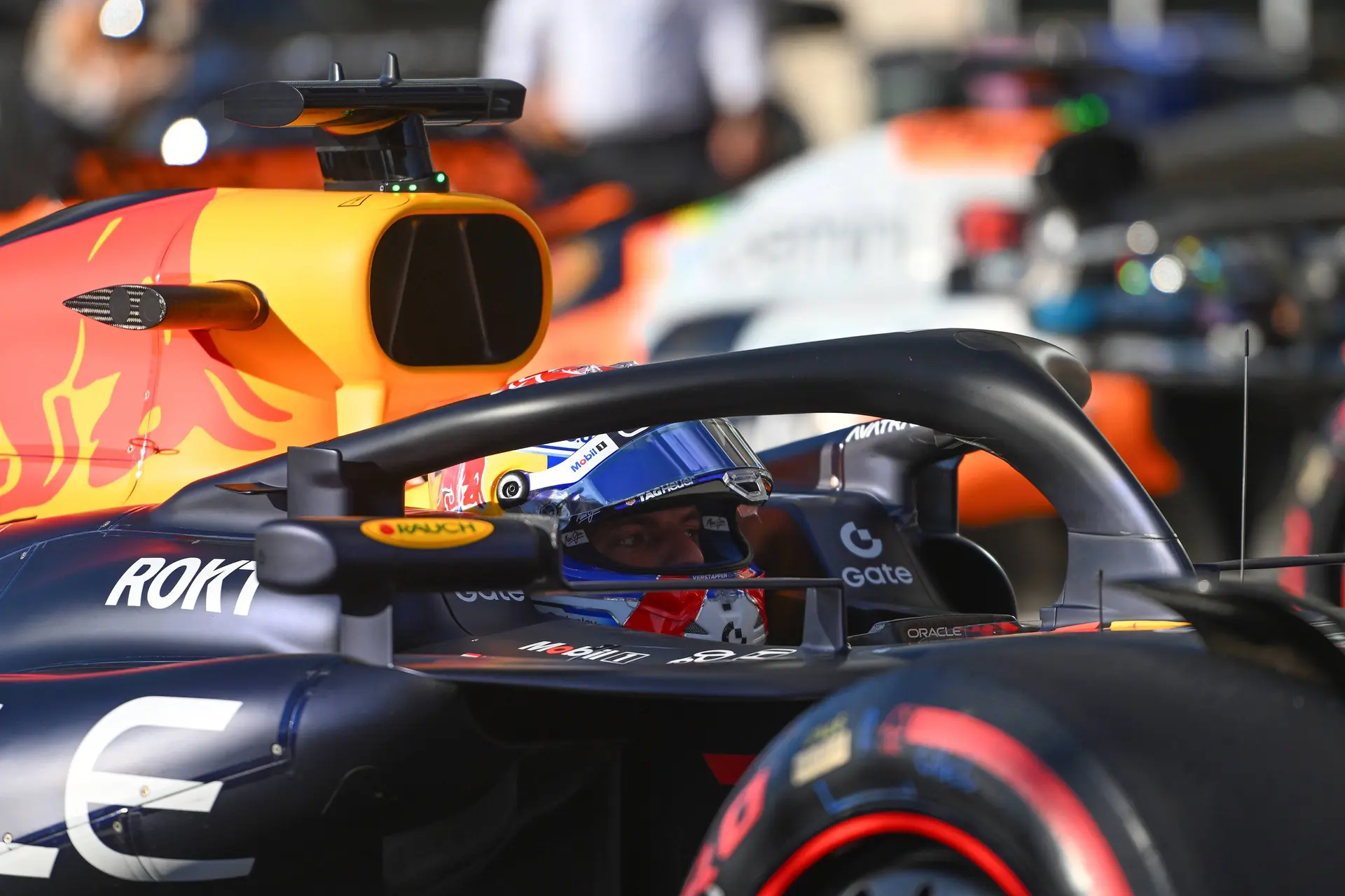 Verstappen rijdt naar sprintzege, slechtst mogelijke scenario voor McLaren