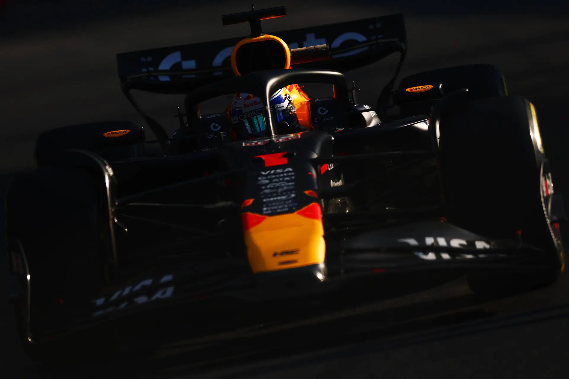 Verstappen heerst in Mexico, Piastri in grote problemen