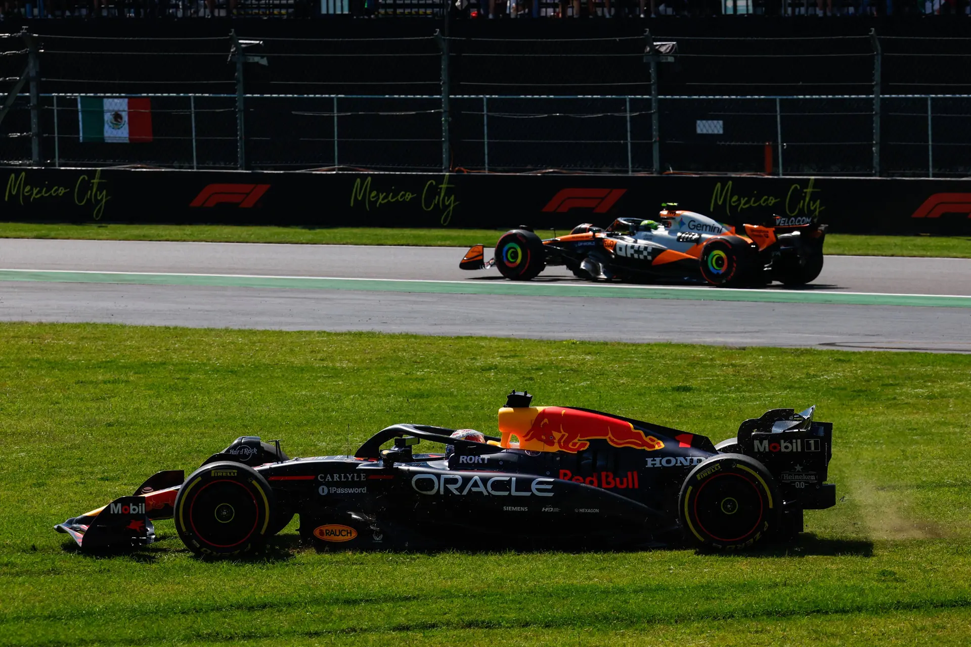 Ziggo-analisten bespreken Brundles eis voor zware straf Verstappen: 'Max bedacht dat al eerder'