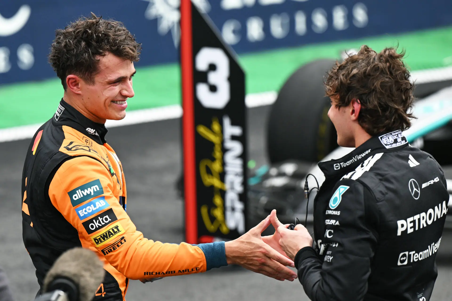 Groot gat tussen Antonelli en Russell, Verstappen heeft weer sessie vol problemen