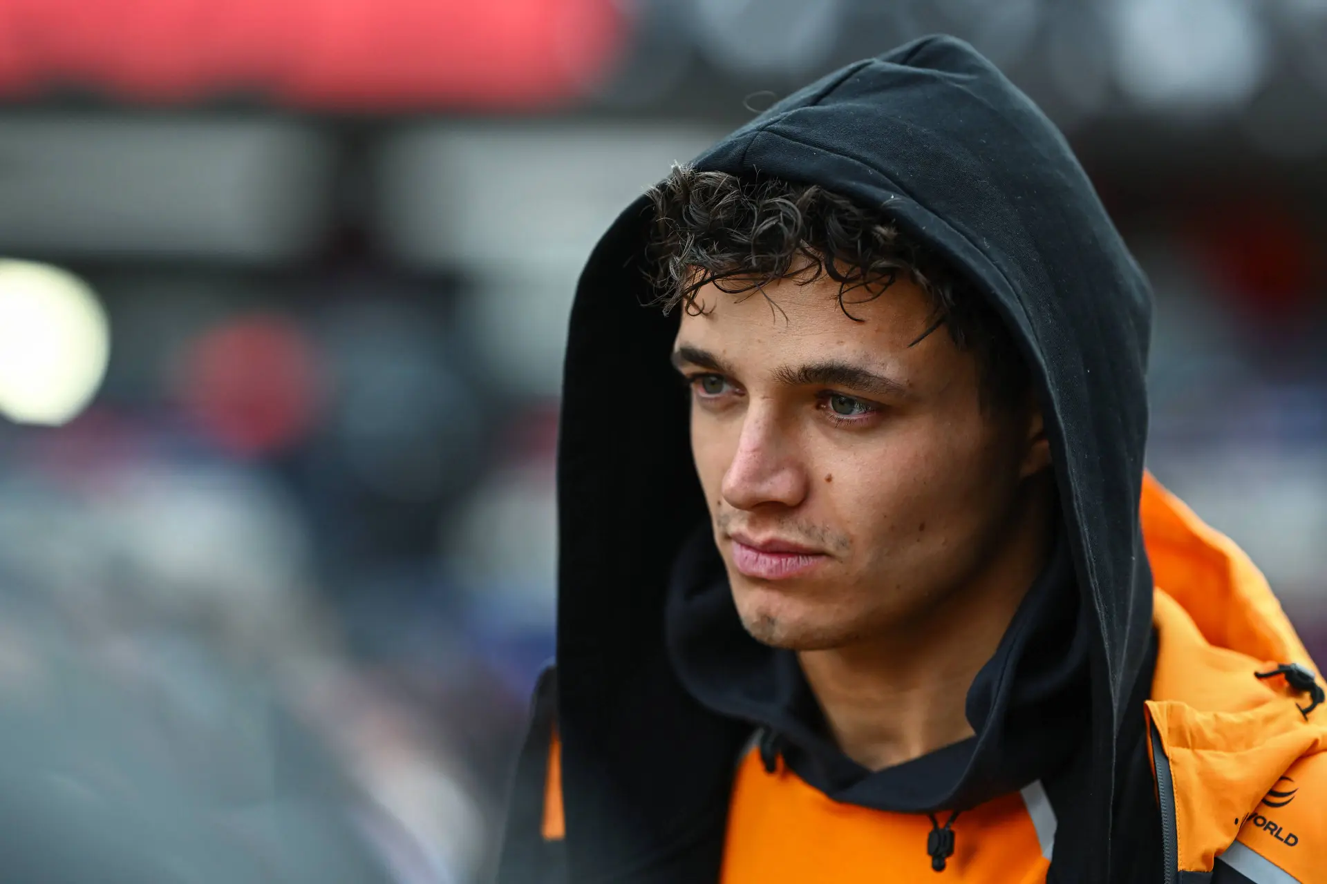 Sky Sports deelt woede van Norris over Verstappen: 'Waar is die gast mee bezig?'