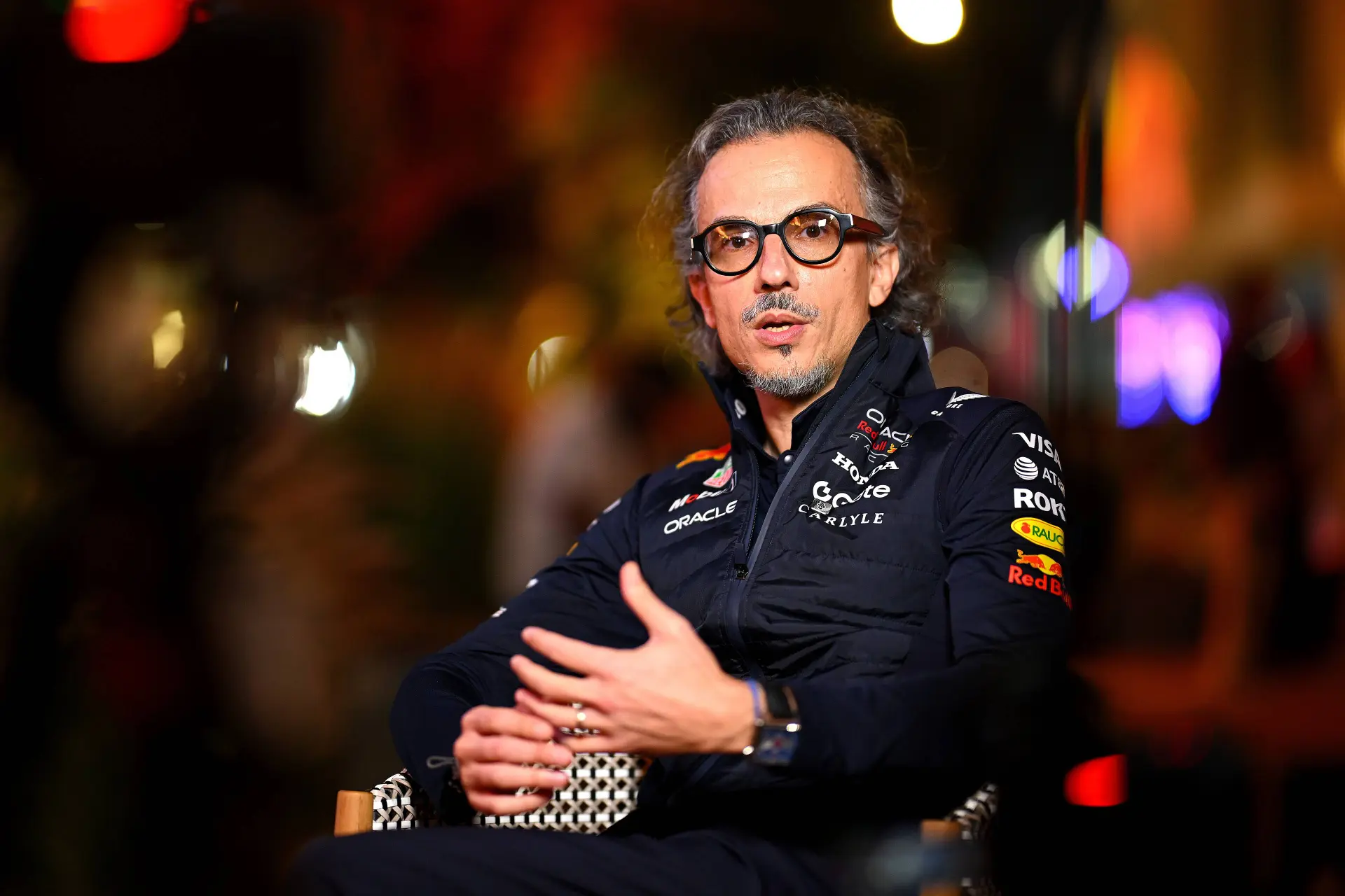 Mekies haast met plaatsvervangende schaamte voor McLaren: 'We hadden het vooraf al besloten'
