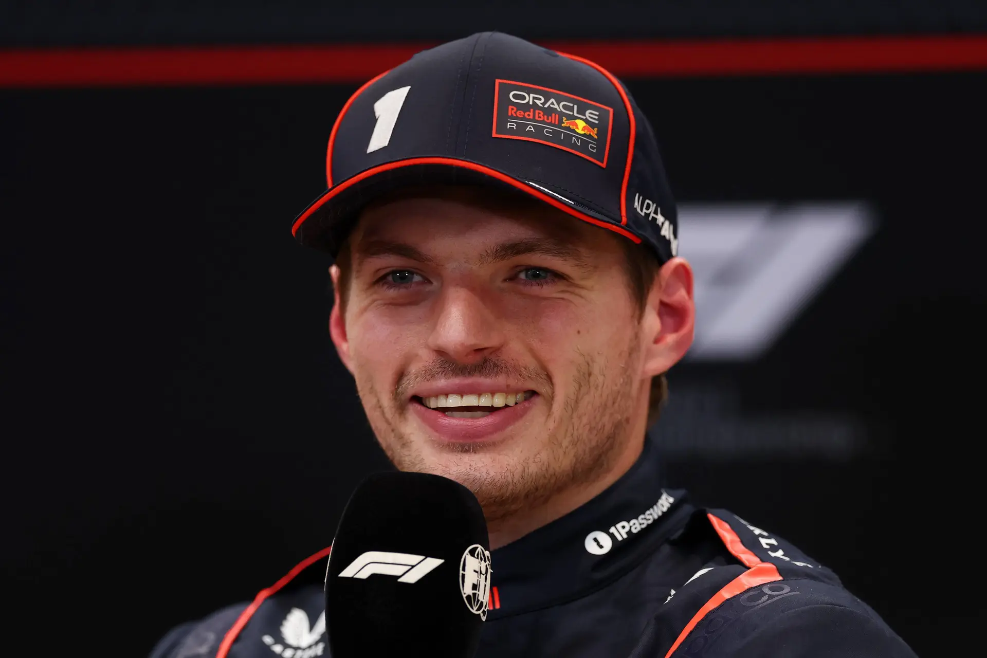 Verstappen grijnst om beledigde Britten: 'Ik leg altijd feiten op tafel'