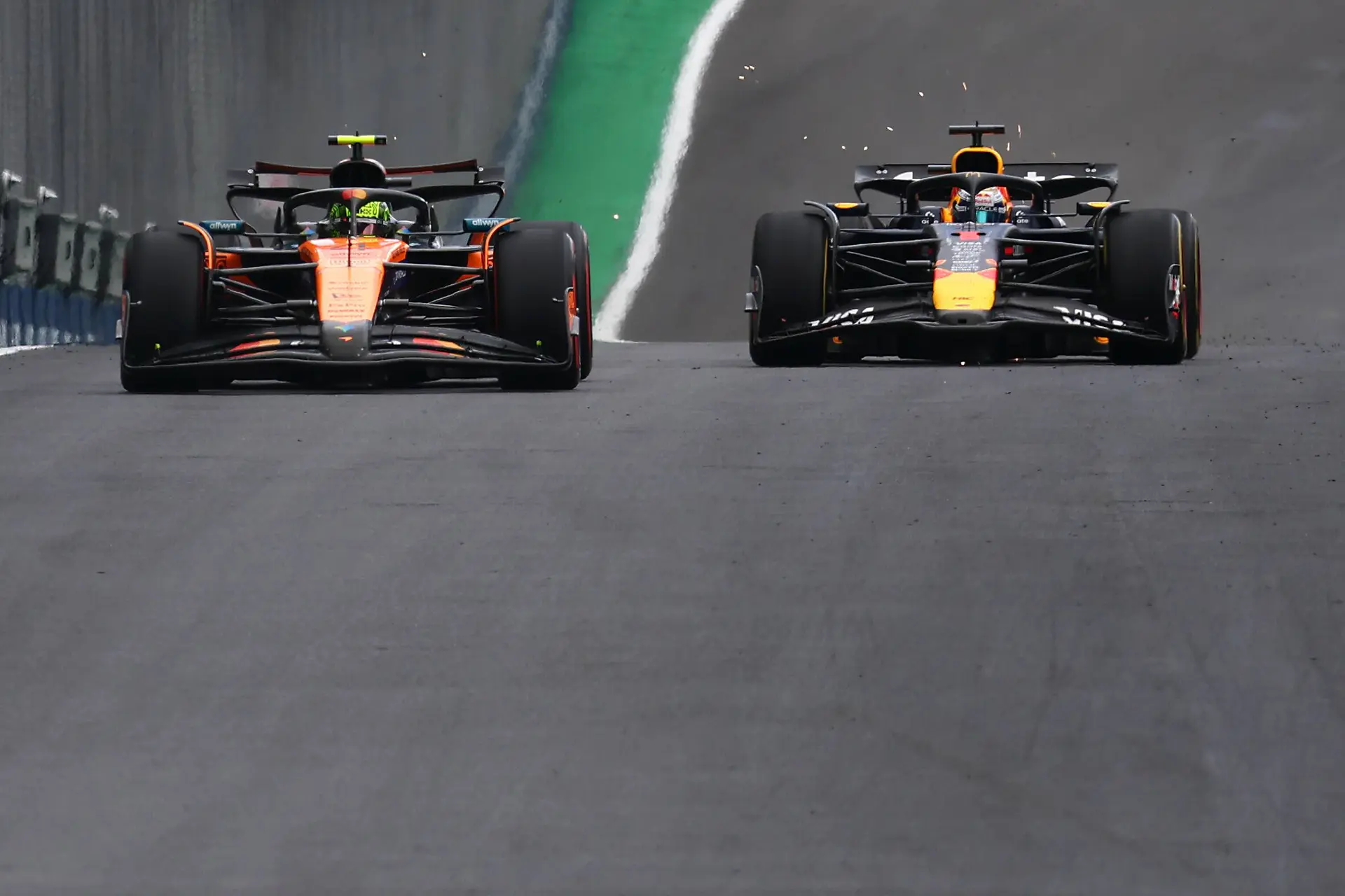Norris werd nerveus van heldenrit van Verstappen: 'Ik zag hem aankomen'