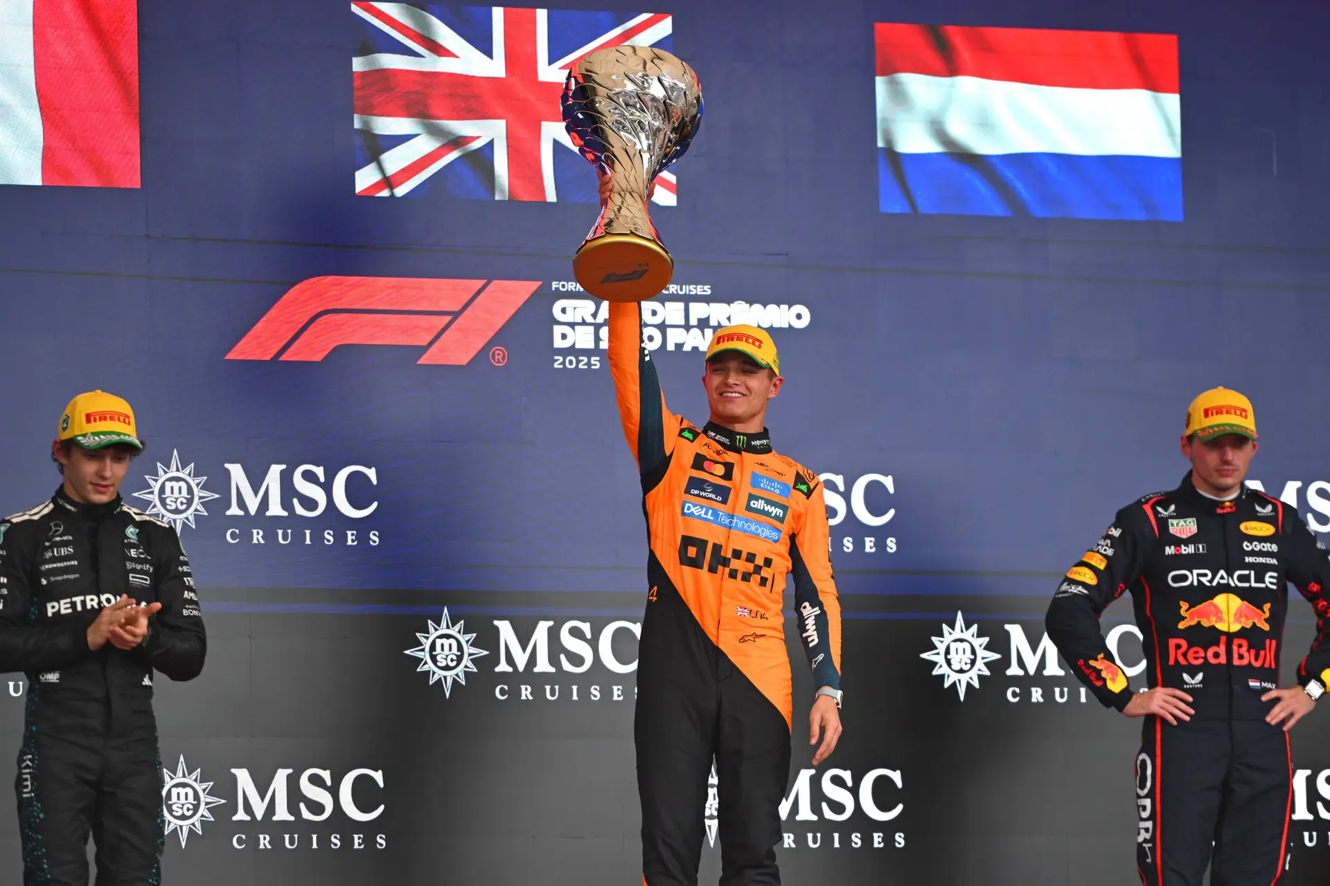 "Dikke huid" Verstappen is een groot voordeel: "Norris en Antonelli worden soft behandeld"