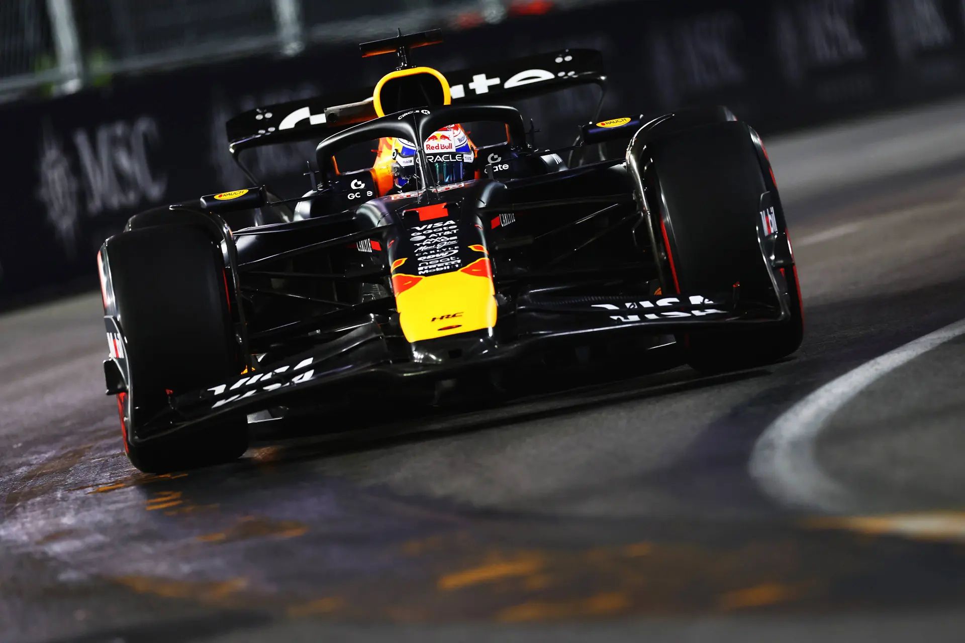 Long runs | Red Bull met zorgen over Verstappen, Norris met duidelijk nadeel