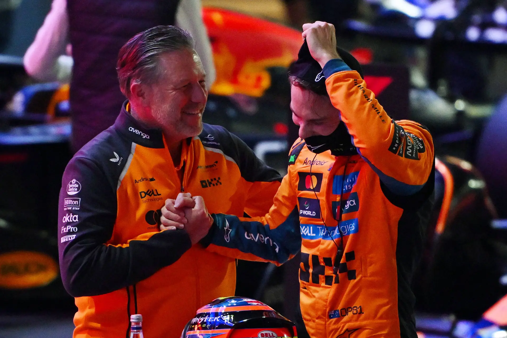 zak-brown-oscar-piastri-mclaren-gp-qatar-2025-zaterdag-6