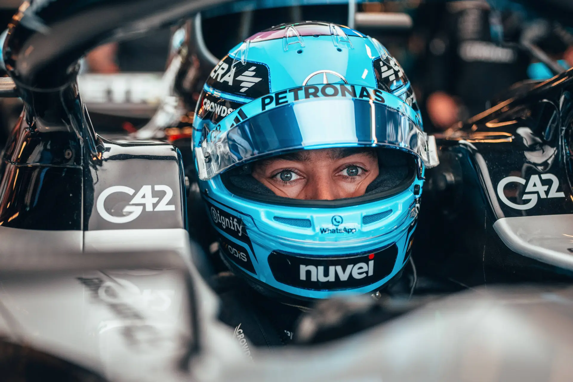 Russell verwacht sleutelrol voor Verstappen: 'Hij hoeft zich niet als een hooligan te gedragen'