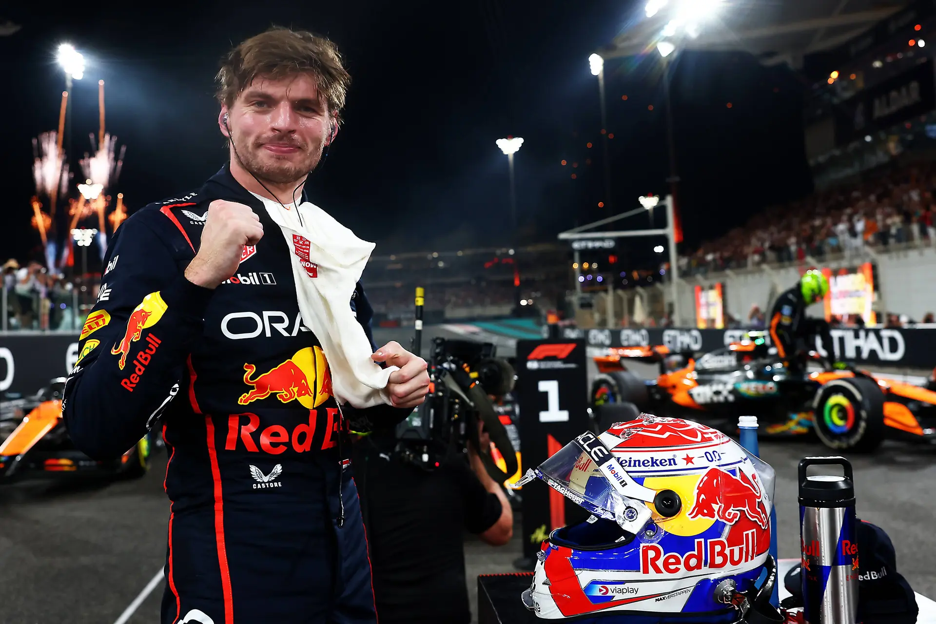 Van de Grint is het roerend eens met Verstappen: 'Fantastisch hoe hij hem even op zijn plek zet'